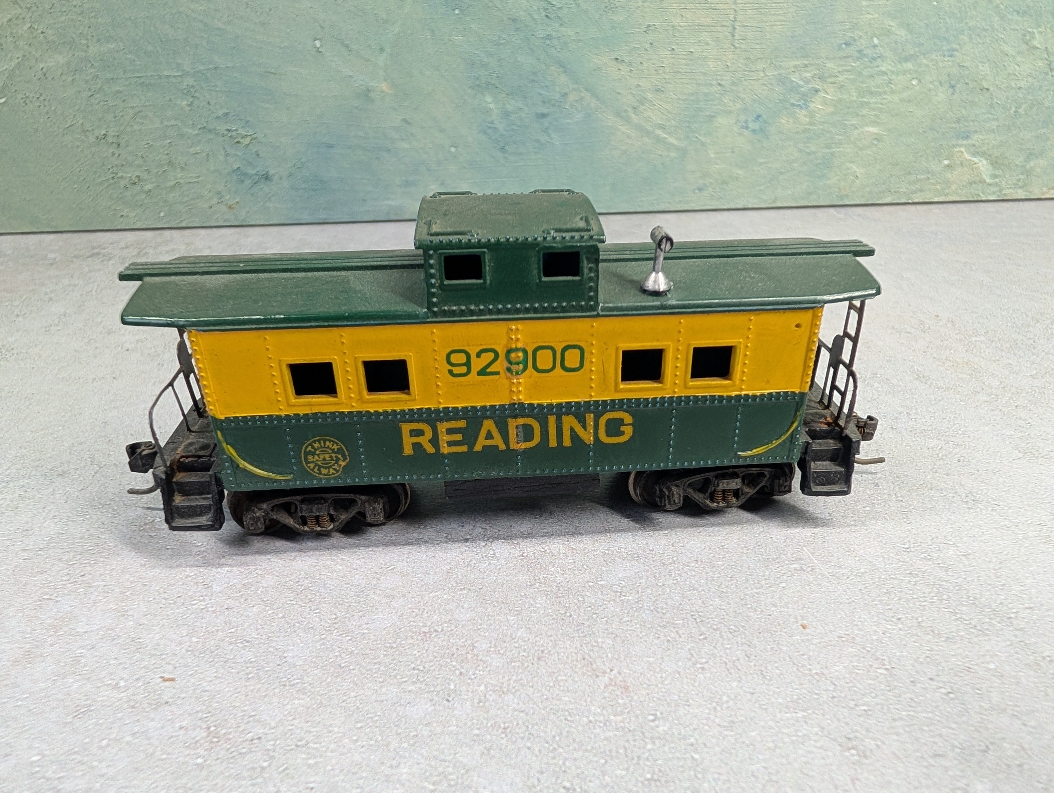 USED HO Scale Caboose Reading RDG #92900