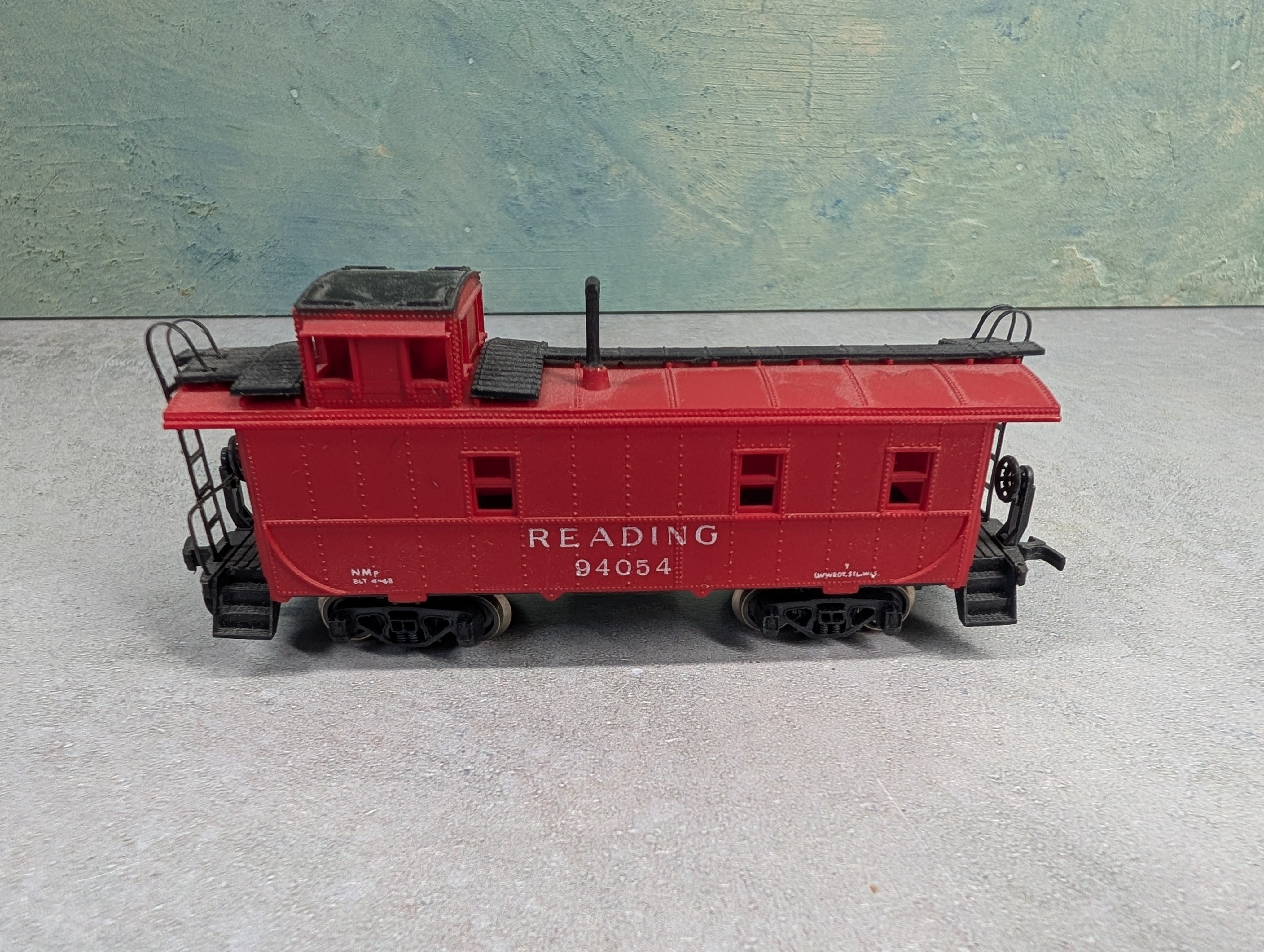 USED AHM HO Scale Caboose Reading #94054