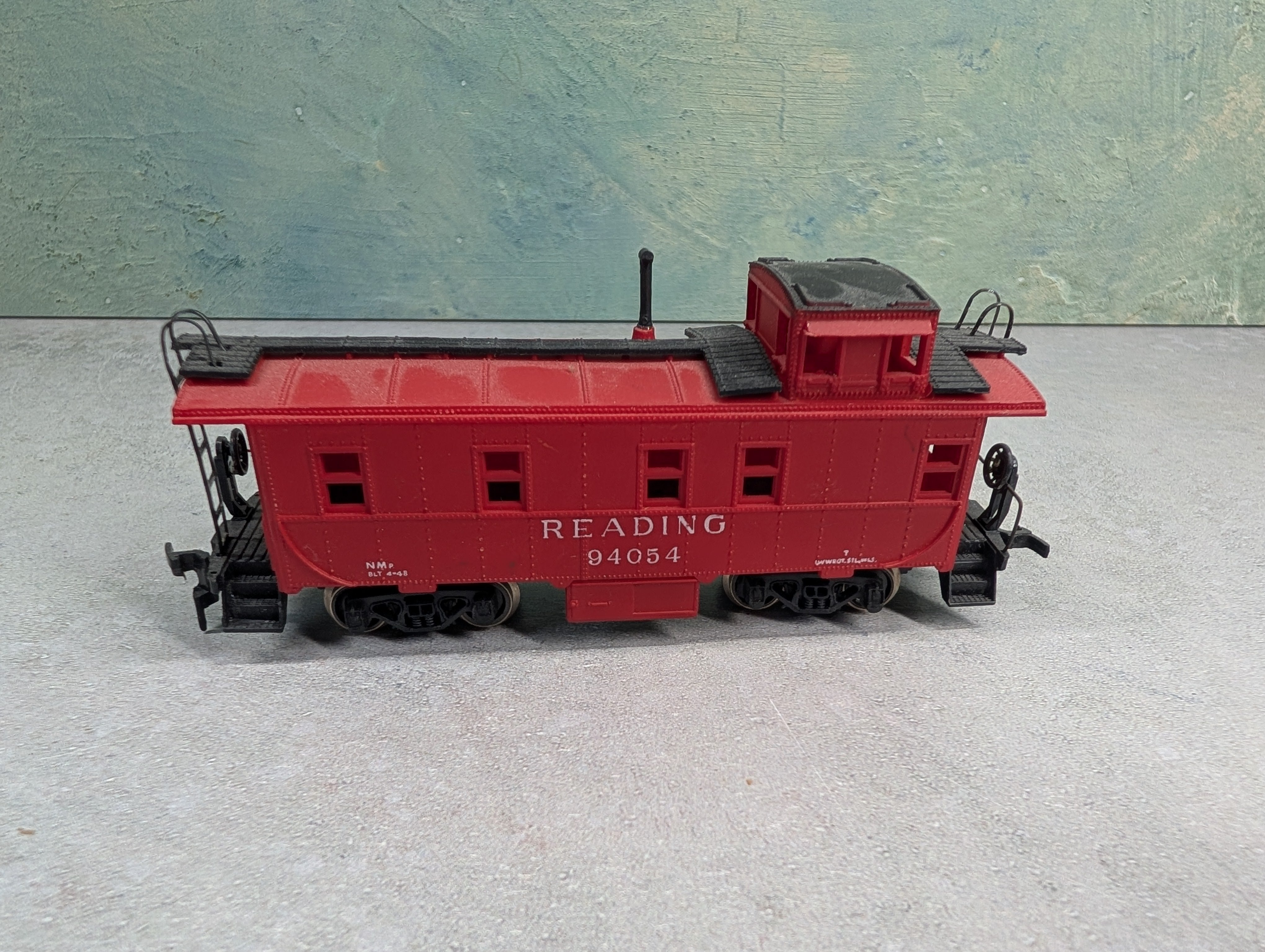 USED AHM HO Scale Caboose Reading #94054