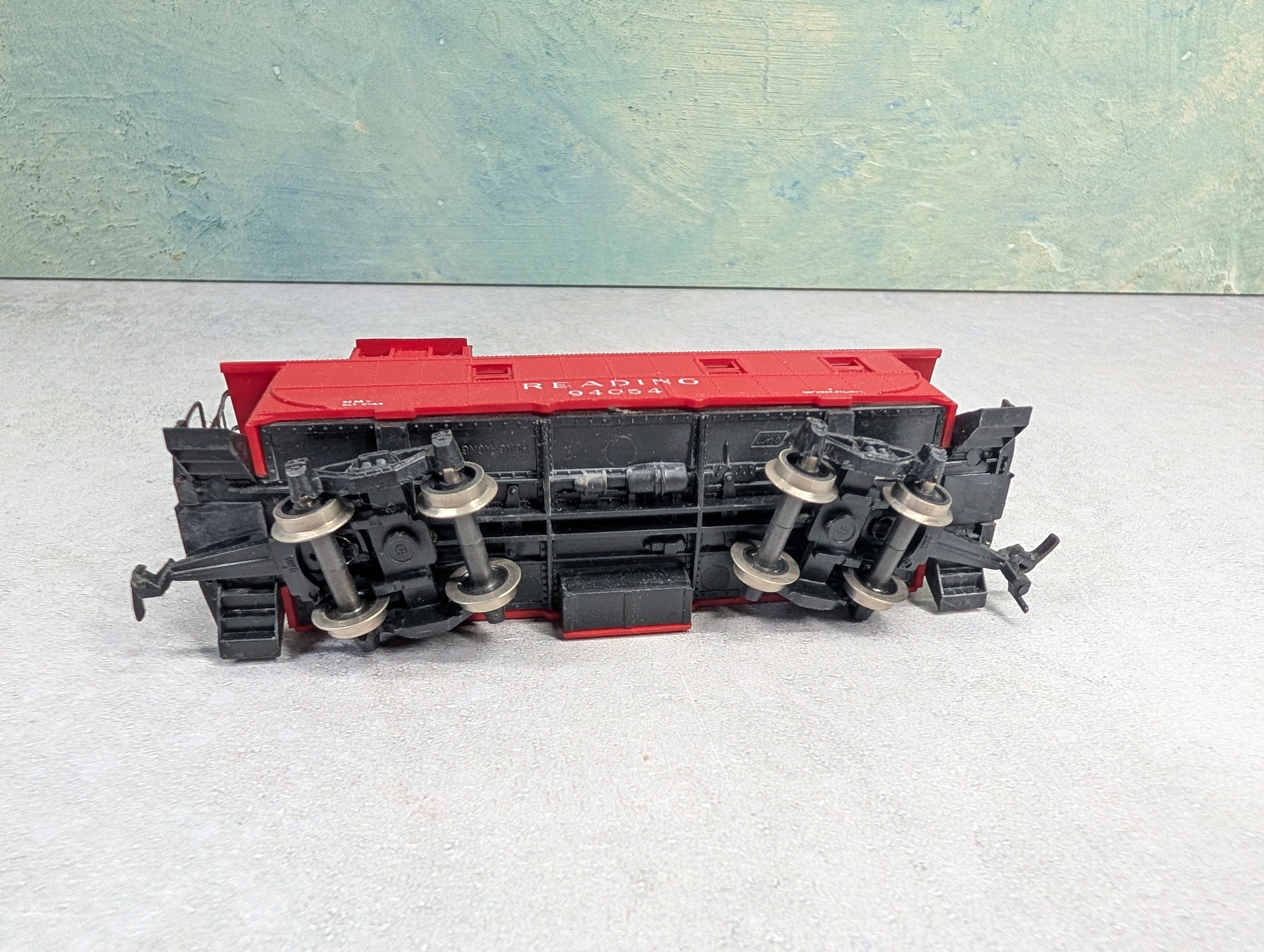 USED AHM HO Scale Caboose Reading #94054