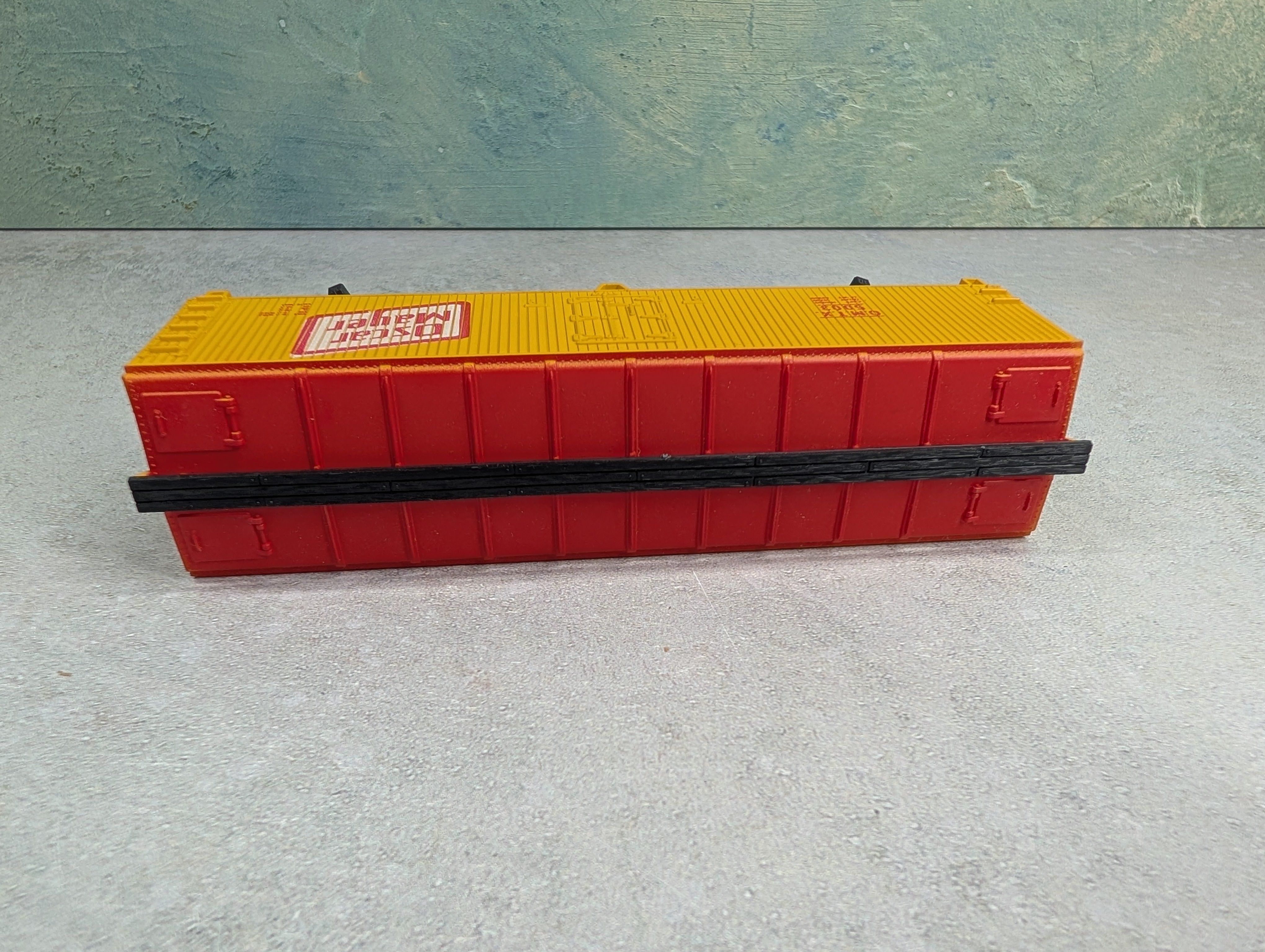 USED Roco HO Scale Wooden Billboard Box Car Oscar Mayer OMTX #5003