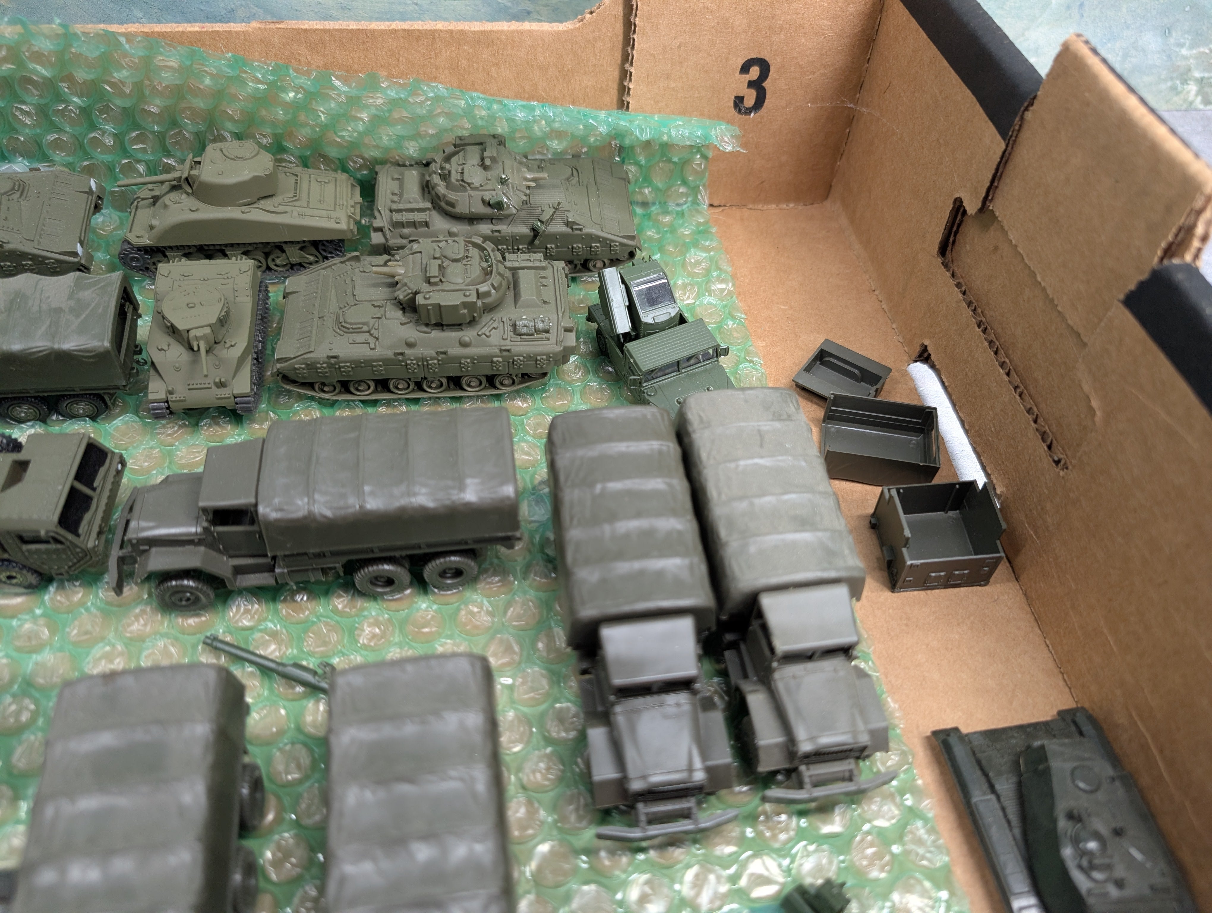USED Roco HO Scale Lot of Various Army Tank Cars, Vehicles, Parts and more, MiniTanks