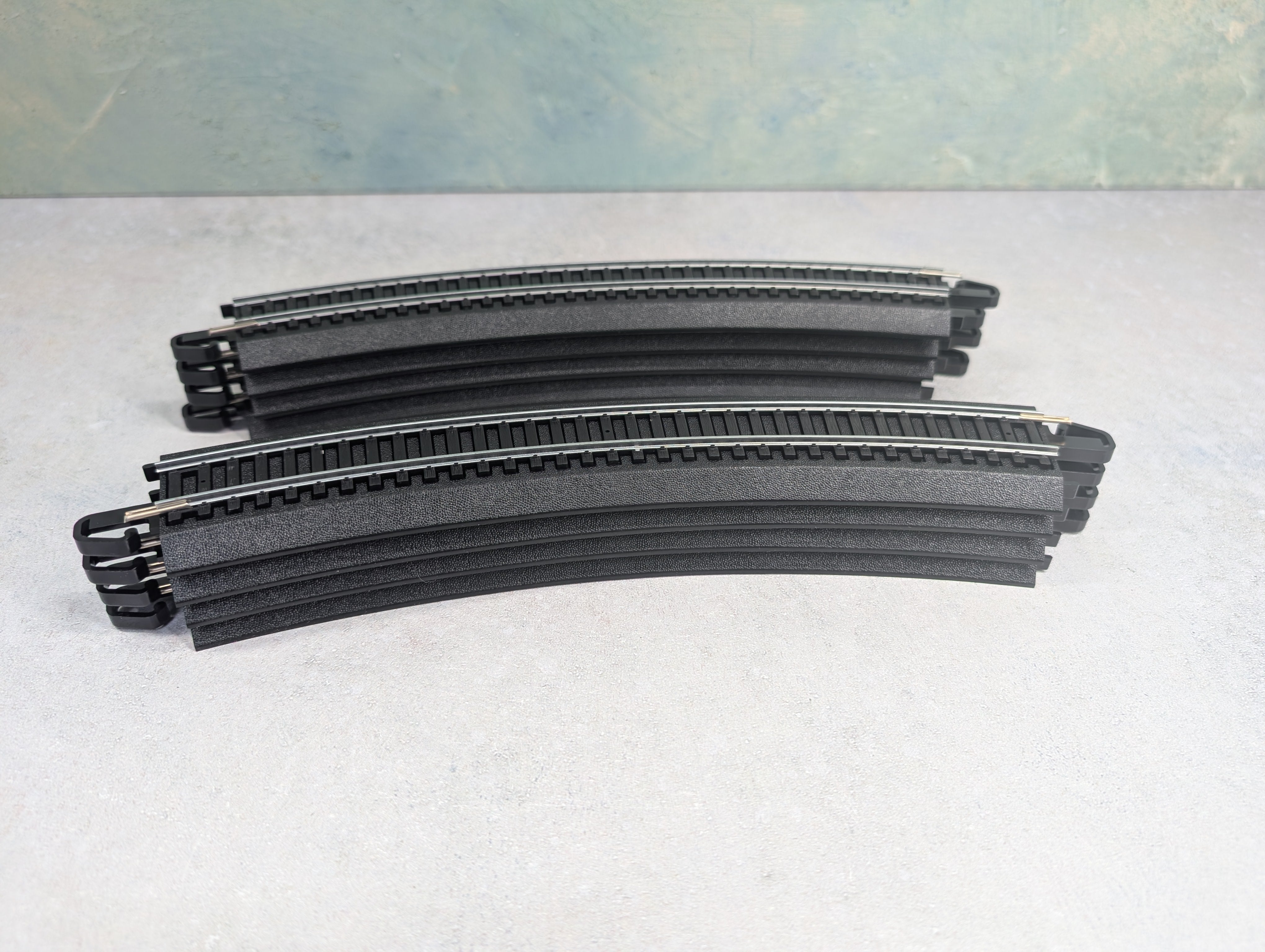 USED Bachmann HO Scale E-Z Track 18" Curved Track Steel Alloy Code 100 (8 pcs)