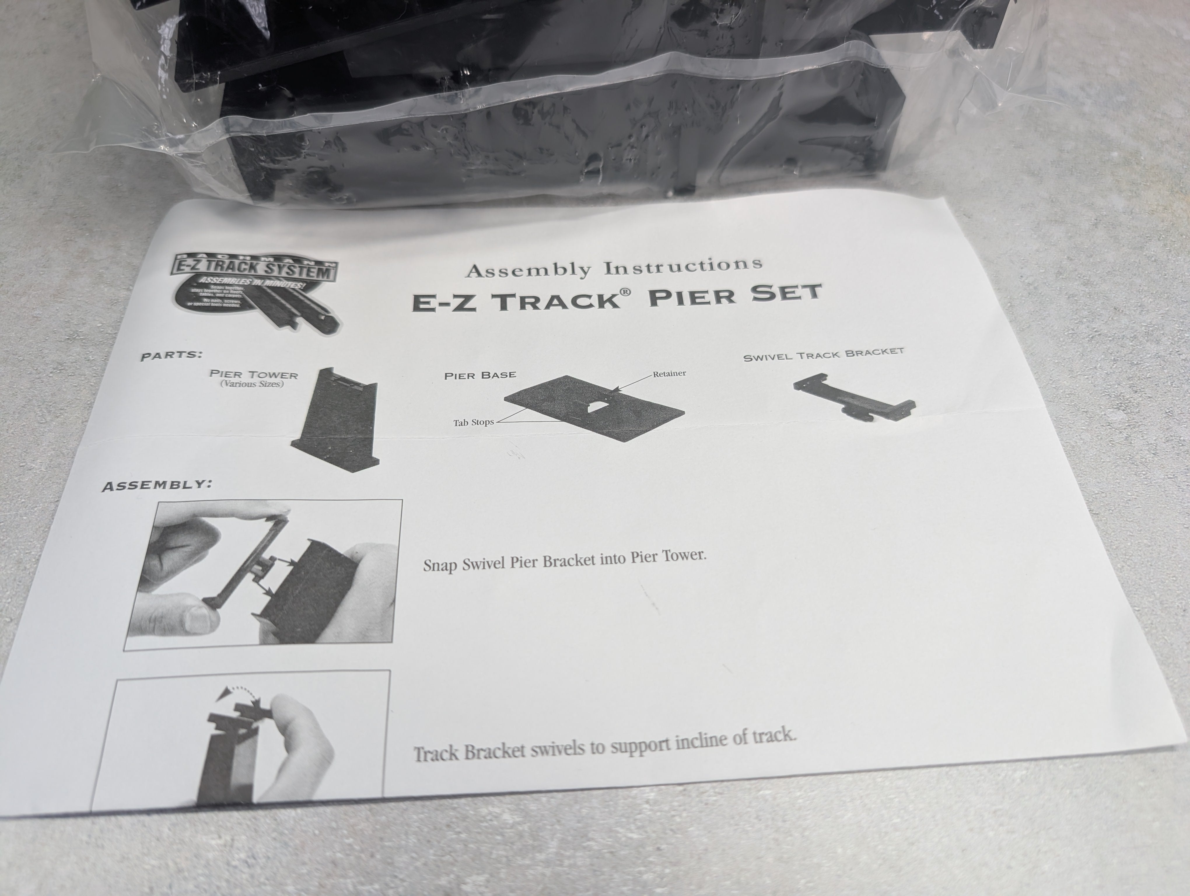 USED Bachmann HO Scale E-Z Track Pier Set