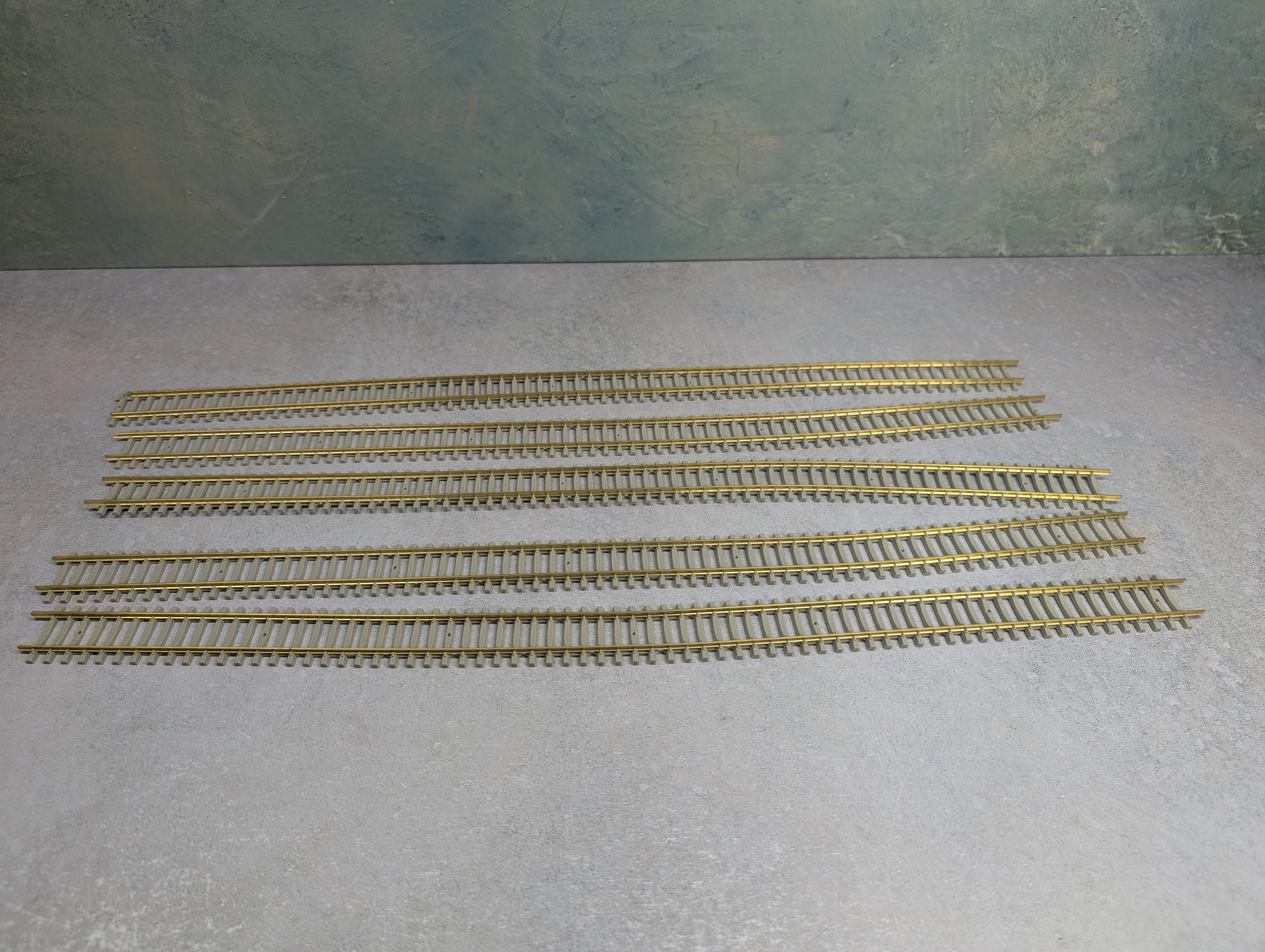 USED HO Scale Flex Track with Concrete Ties (5 pcs)