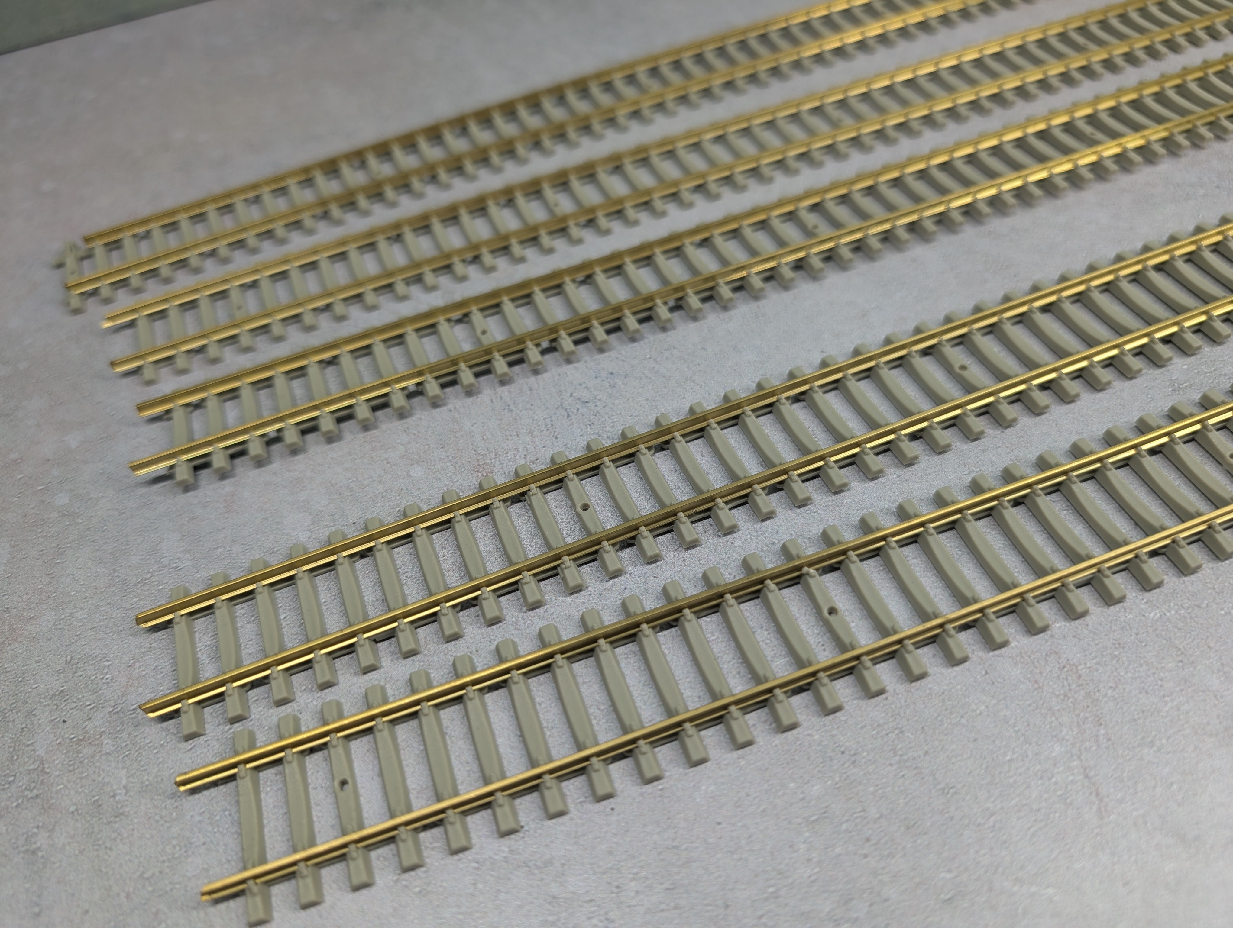 USED HO Scale Flex Track with Concrete Ties (5 pcs)