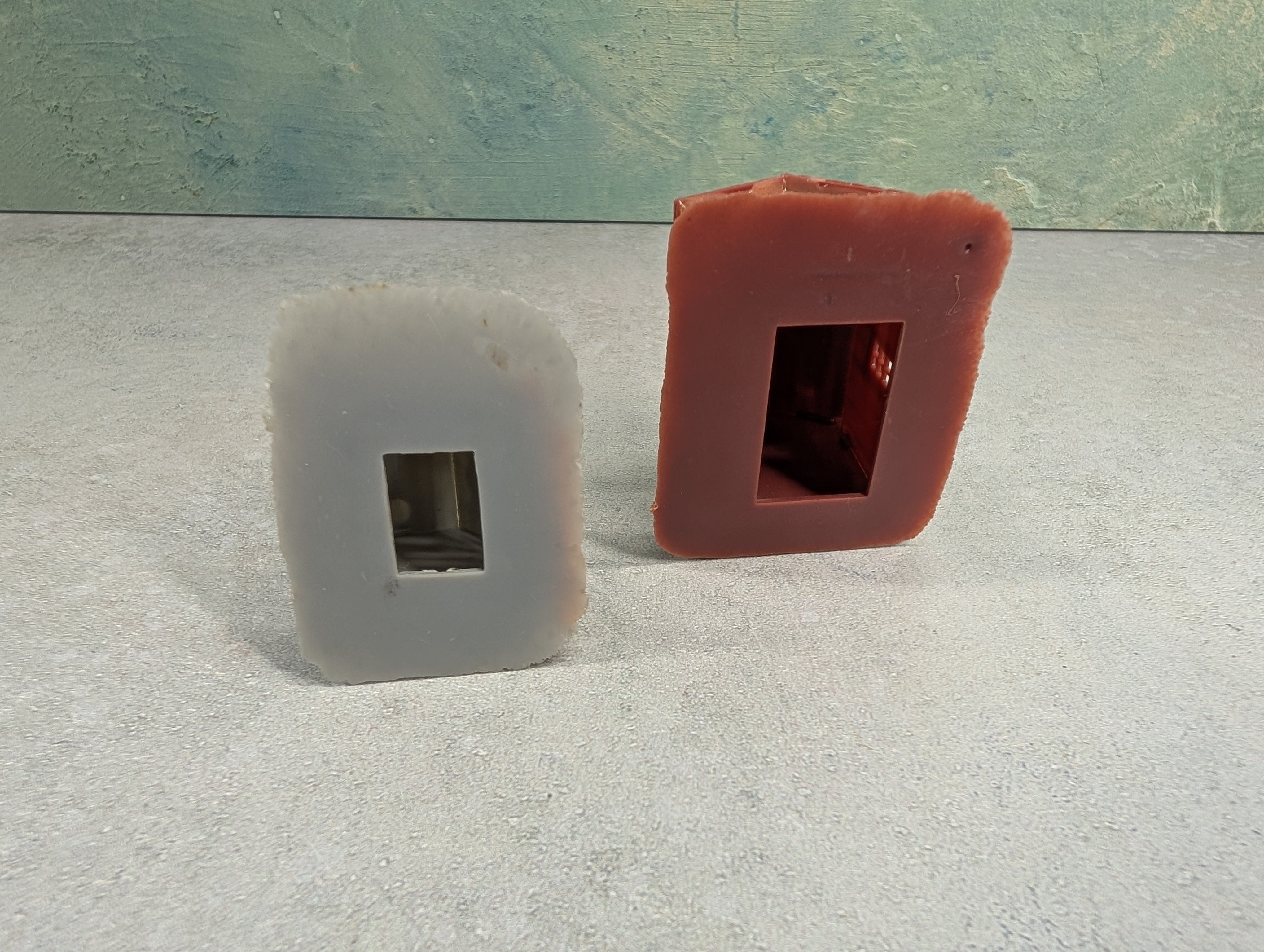 USED HO Scale Shanty Buildings (2 pcs)