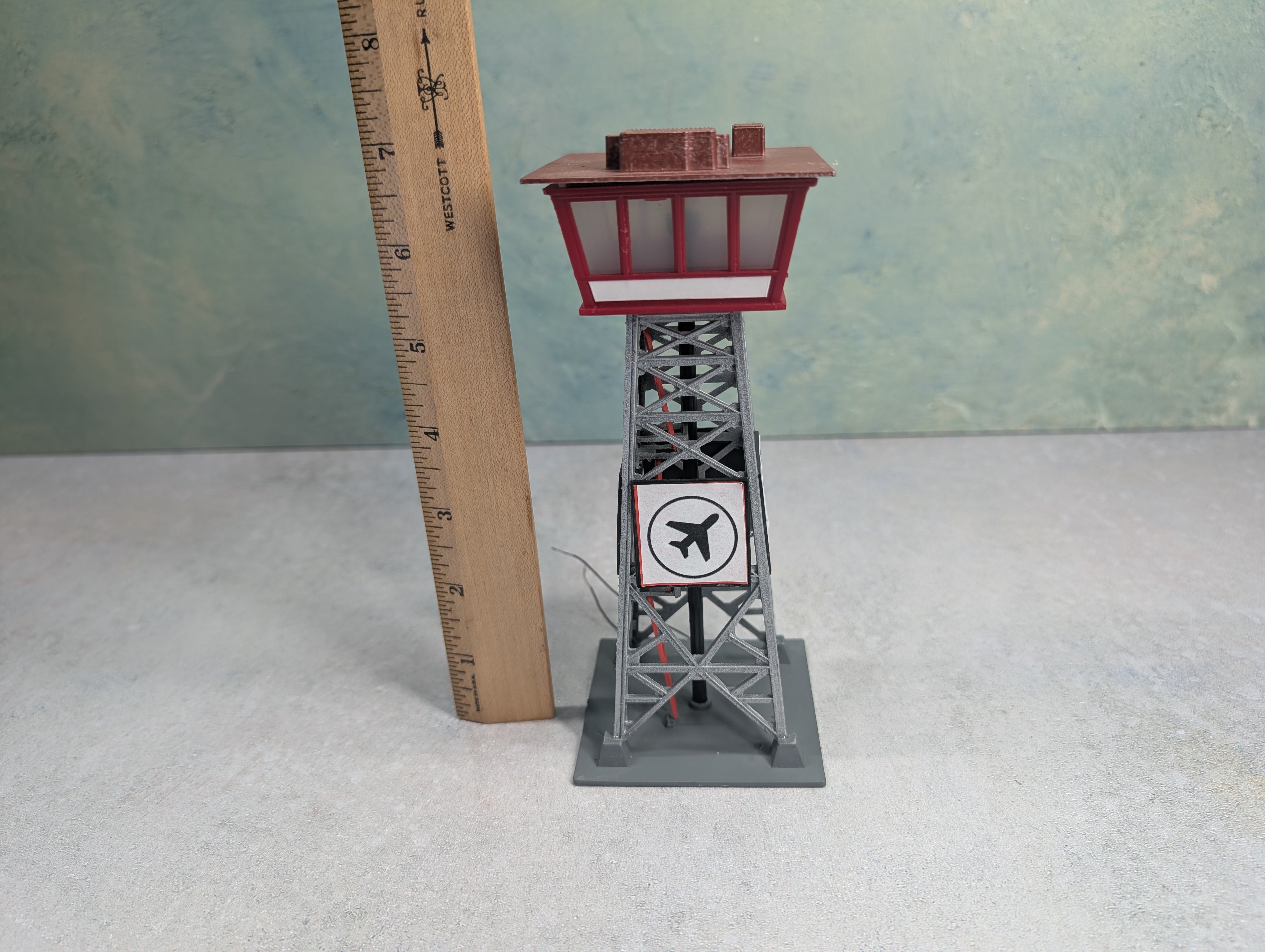 USED ROC HO Scale Lighted Yard Tower w/ Airplane Signs