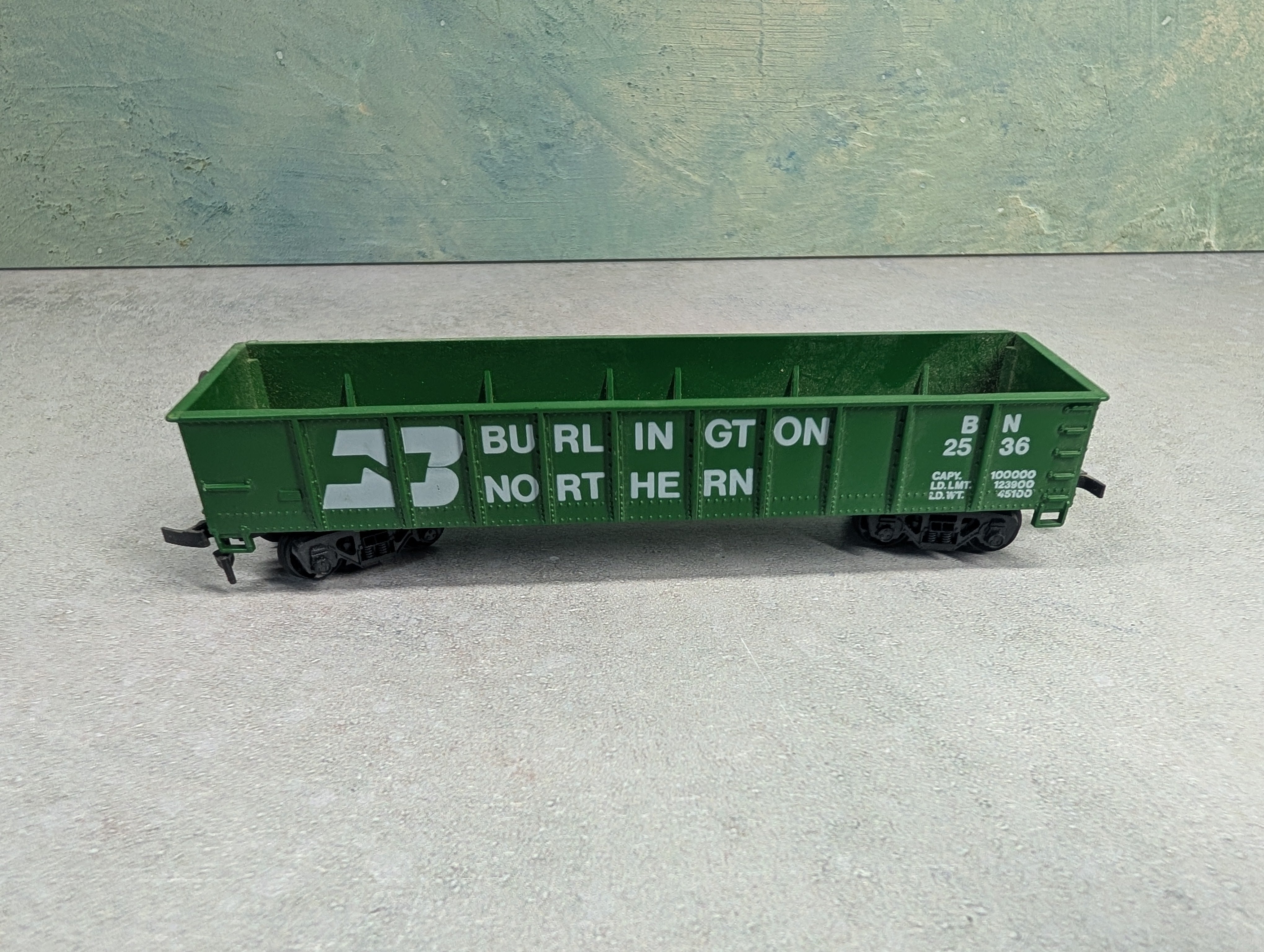 USED Tyco HO Scale 40' Gondola Burlington Northern BN #2536