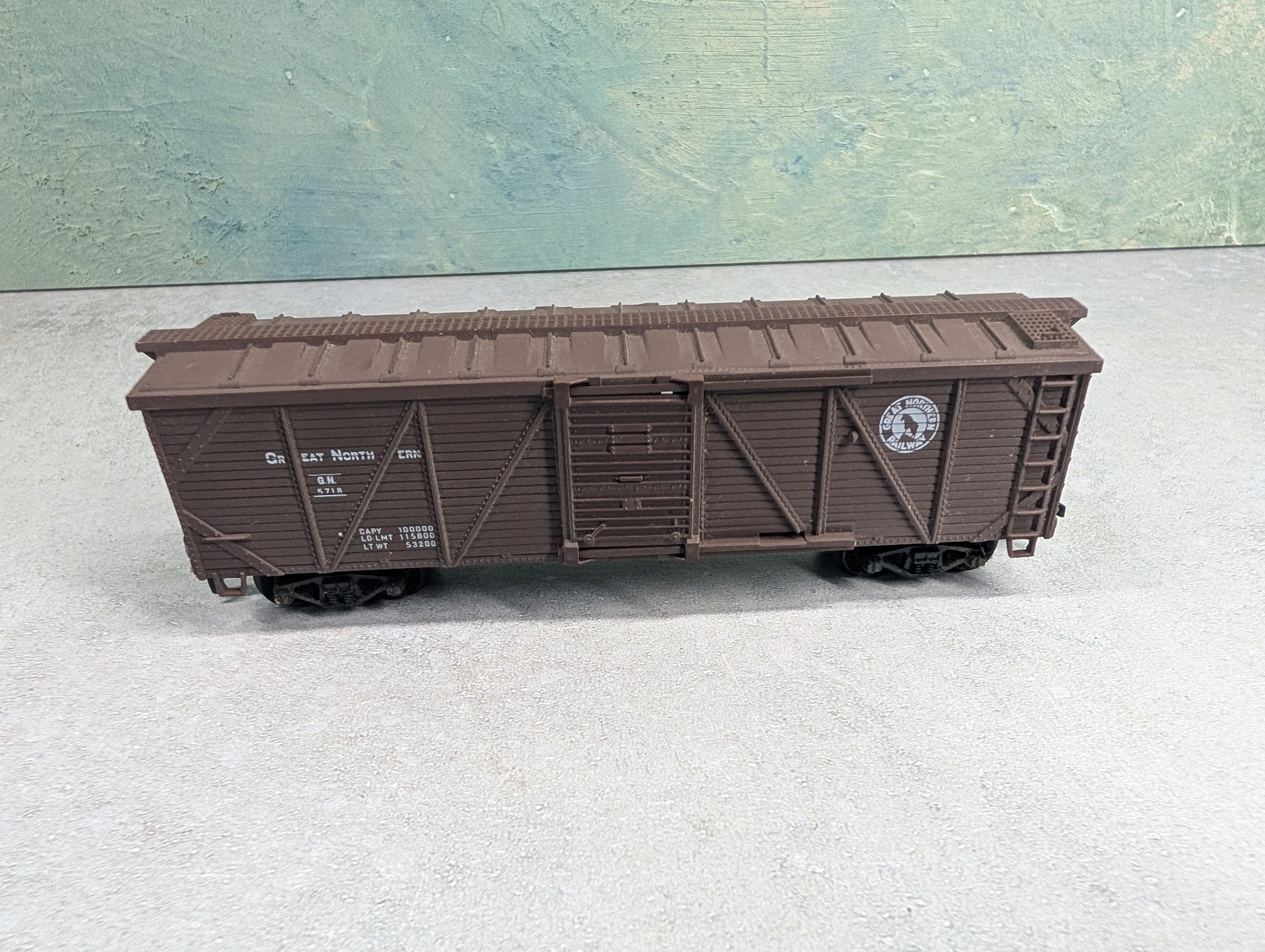 USED Life-Like HO Scale 42' Wooden Box Car Great Northern GN #5718