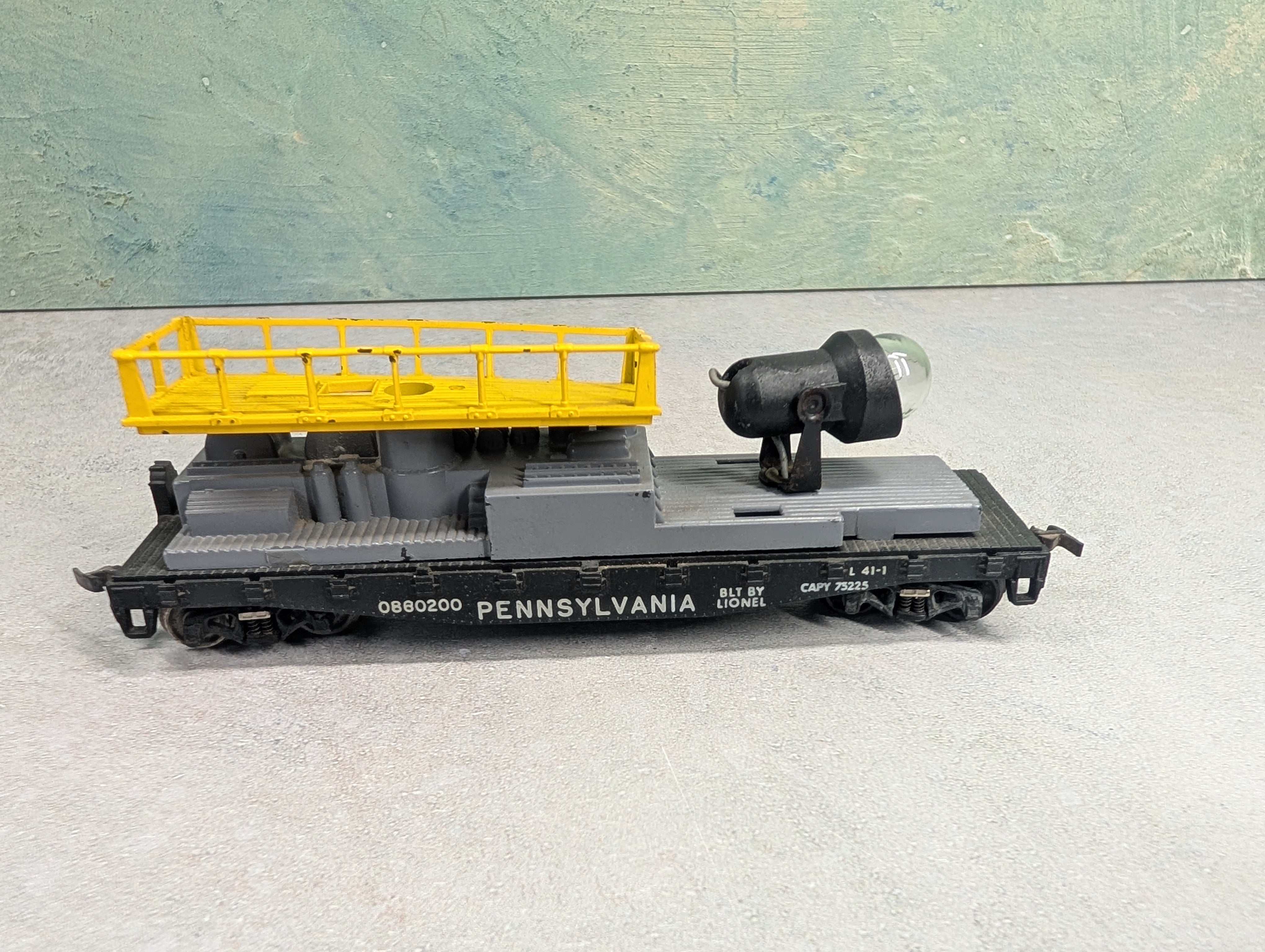 USED Lionel HO Scale Search Light Car Pennsylvania #0860200 Light Works