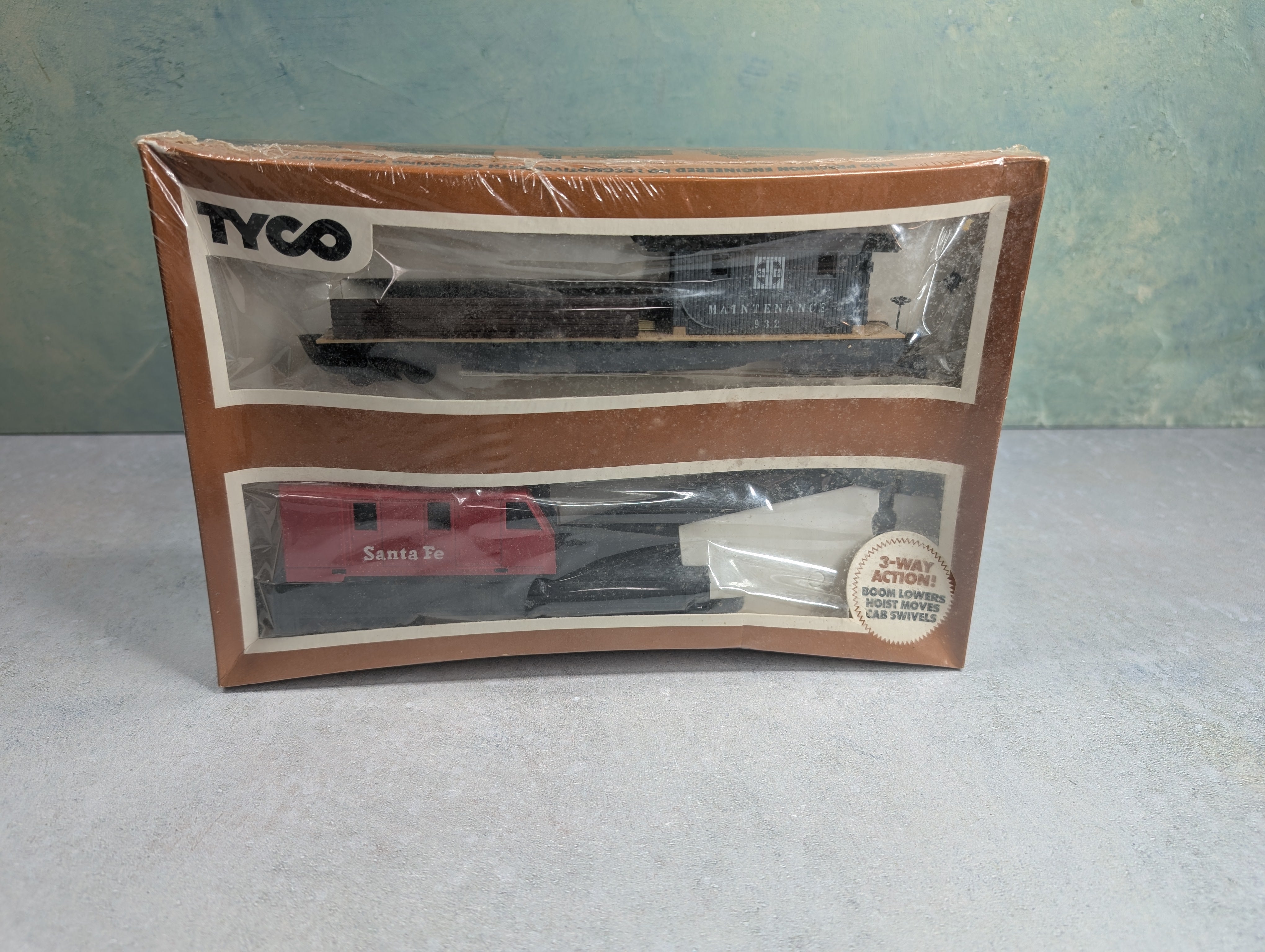 Tyco 932 HO Scale Operating Crane Car with Boom Tender Sealed