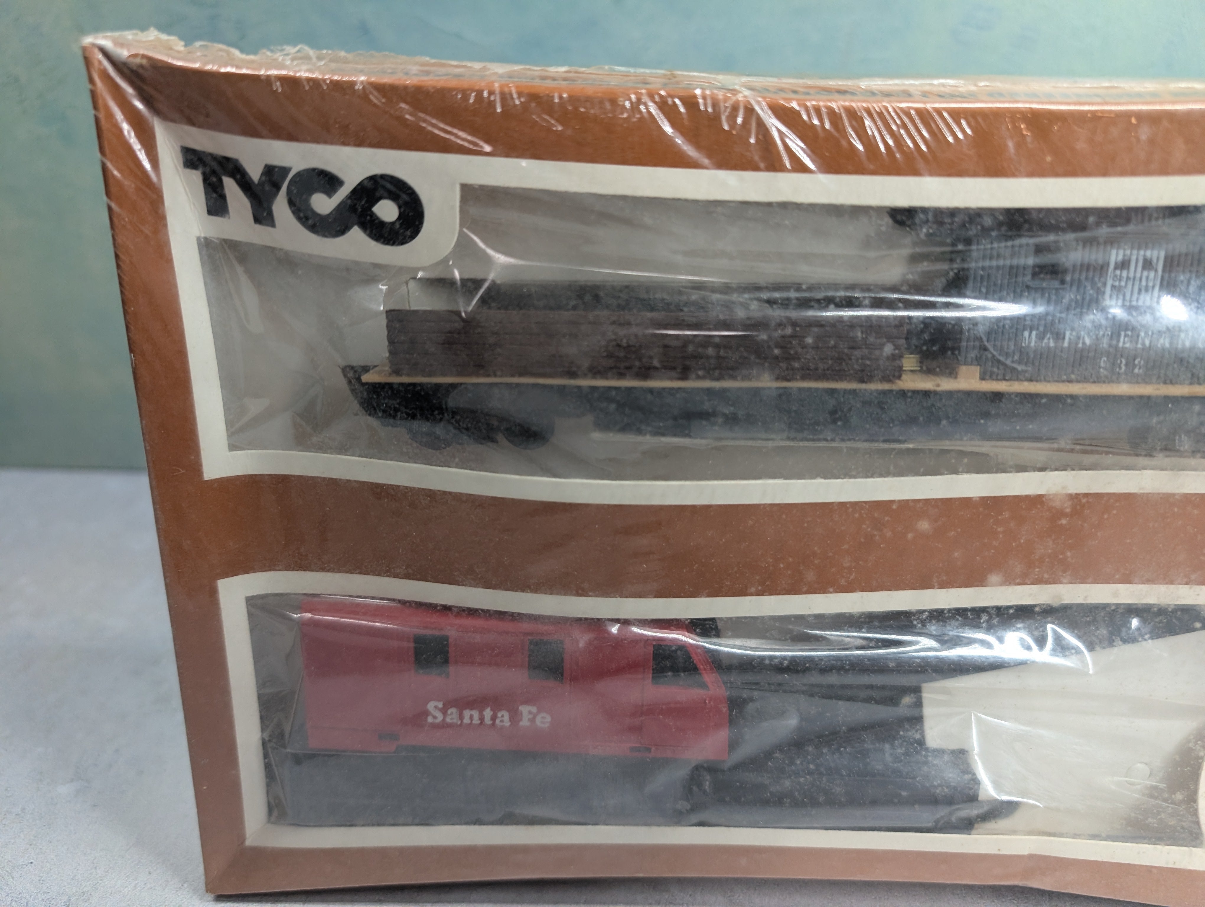 Tyco 932 HO Scale Operating Crane Car with Boom Tender Sealed