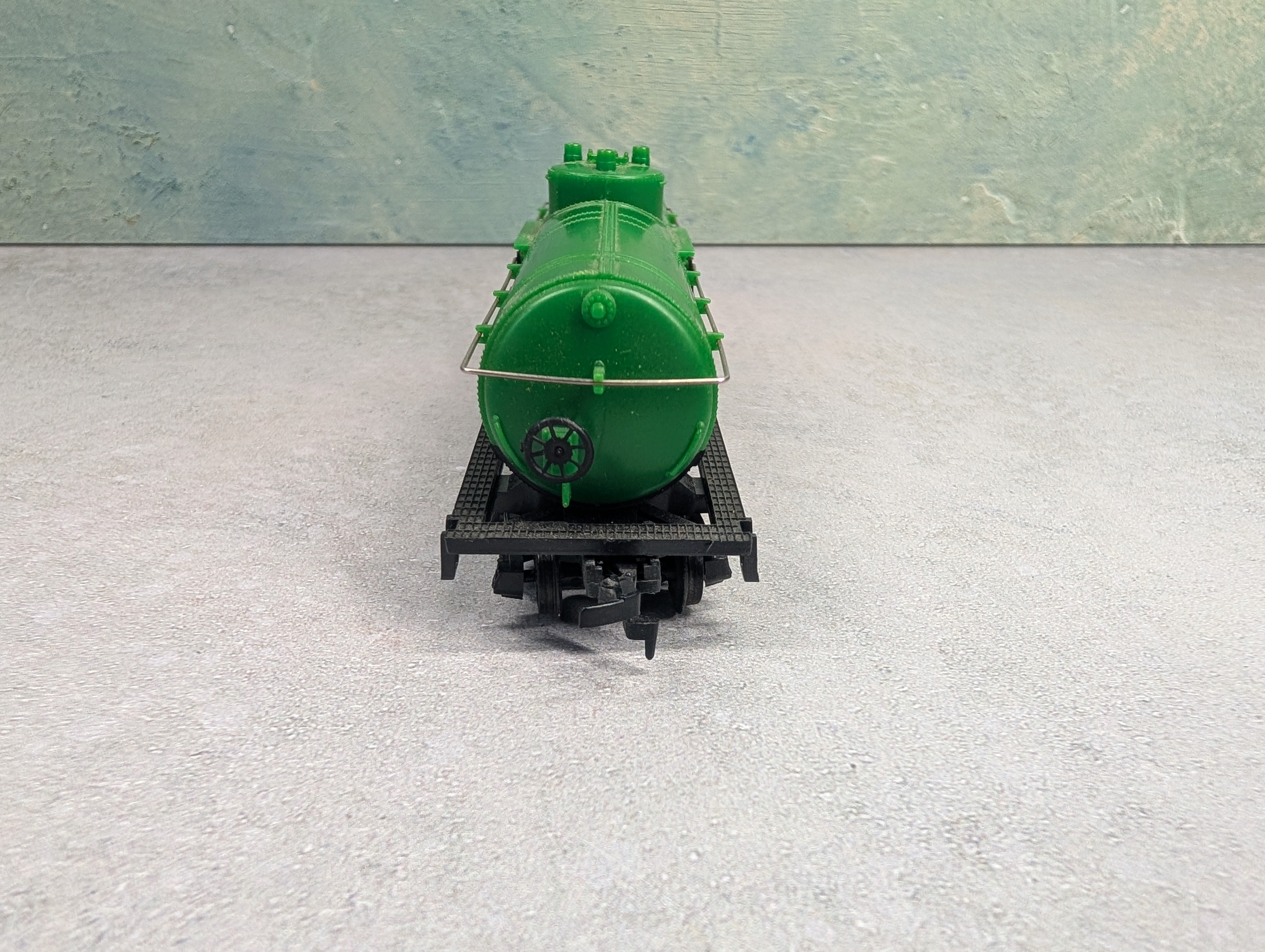 USED Tyco HO Scale Single Dome Tank Car Cities Service EDRX #1086