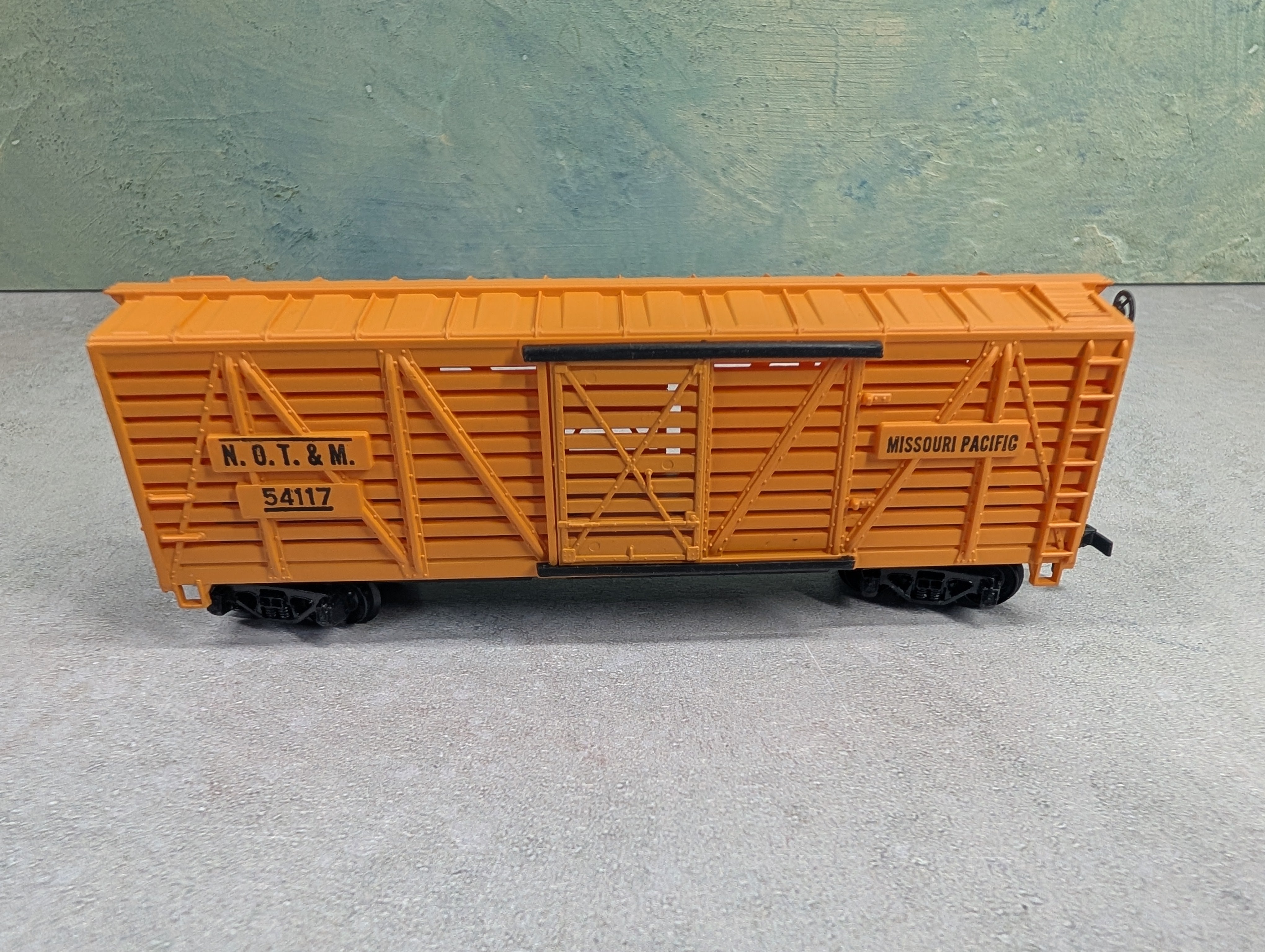 USED Tyco HO Scale 40' Cattle Stock Car Missouri Pacific NOT&M #54117