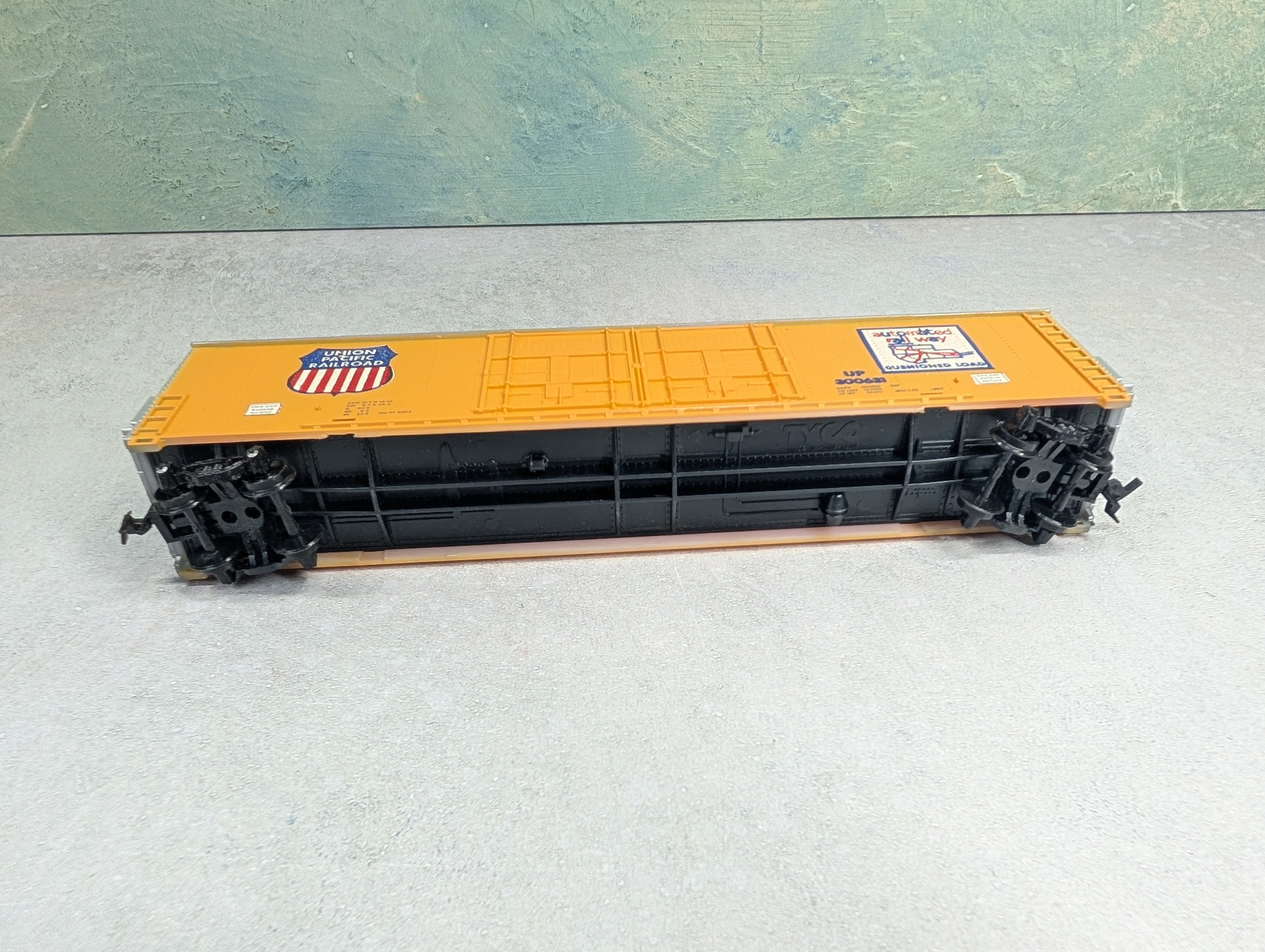 USED Tyco HO Scale 60' DD Box Car Union Pacific UP #300631