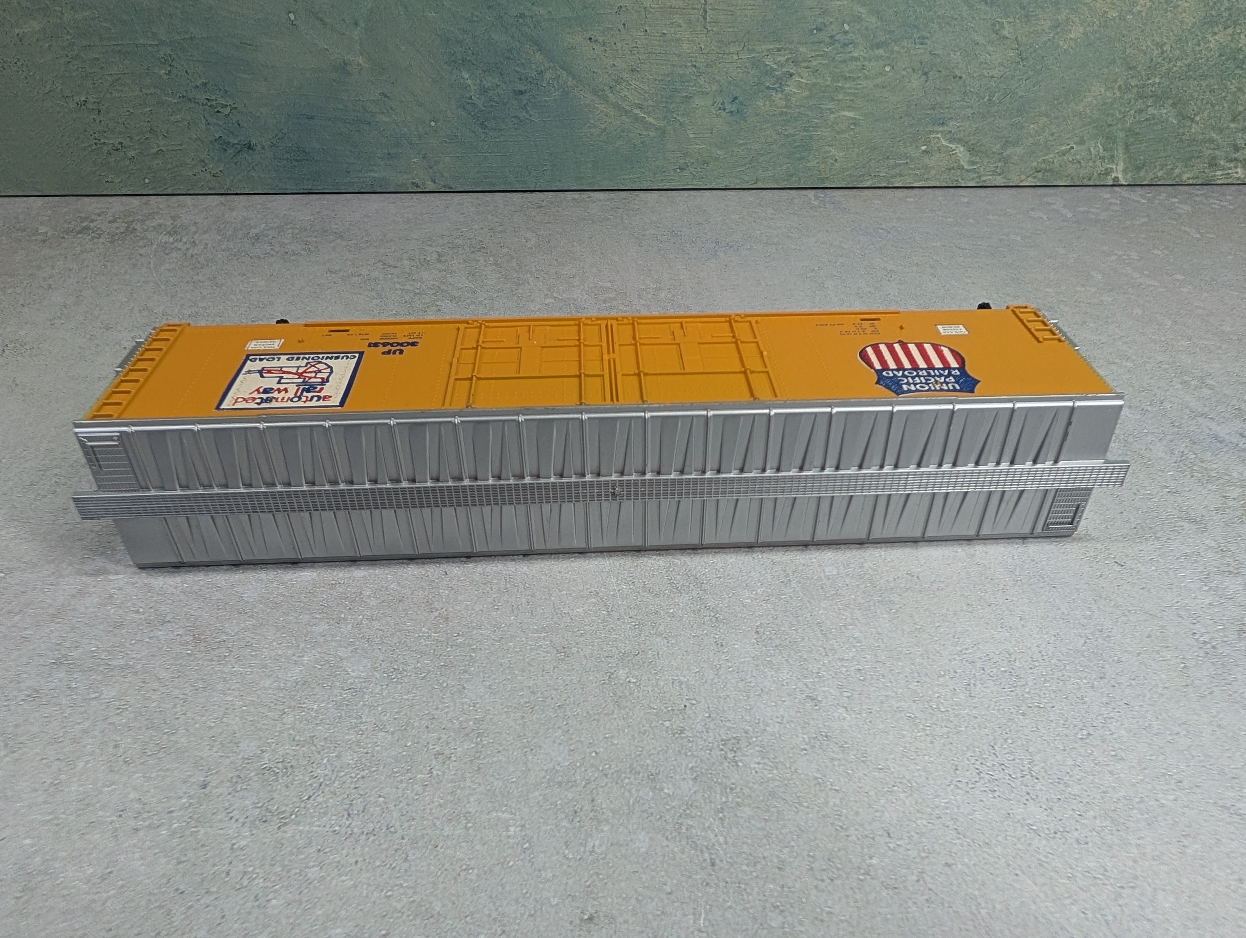 USED Tyco HO Scale 60' DD Box Car Union Pacific UP #300631