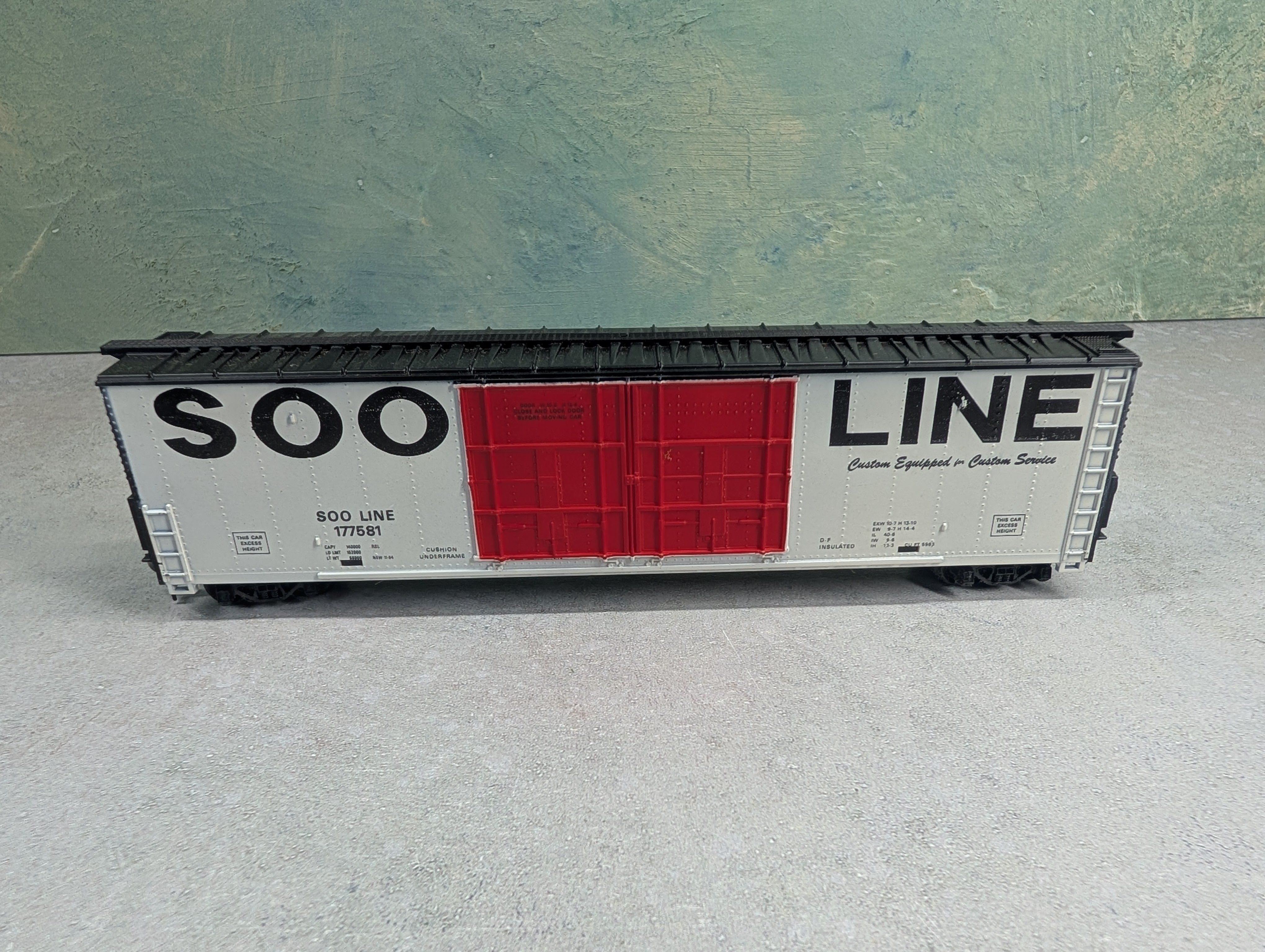 USED Tyco HO Scale 60' DD Box Car SOO Line #177581