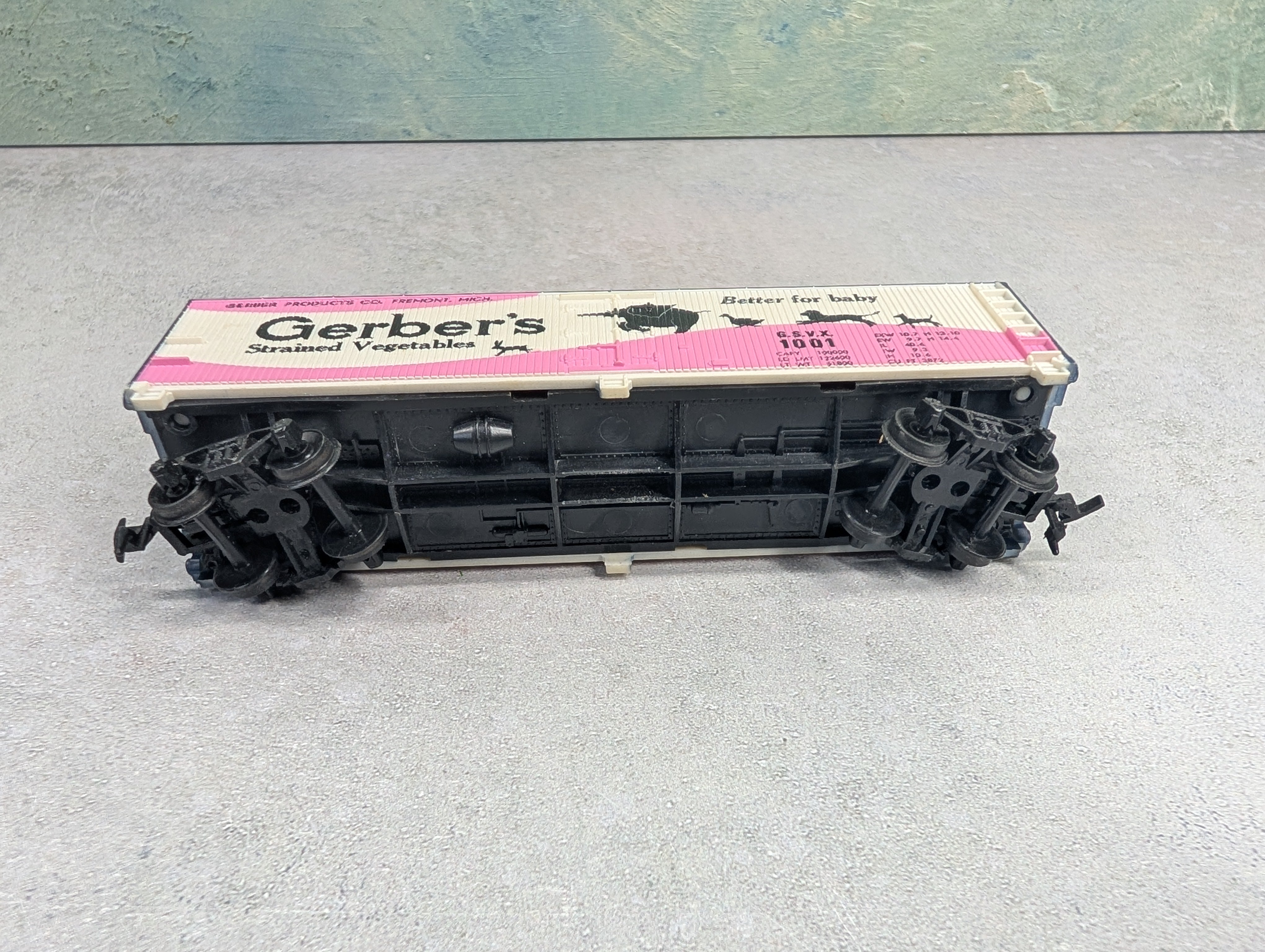 USED Tyco HO Scale 41' Wooden Reefer Box Car Gerber's GSVX #1001