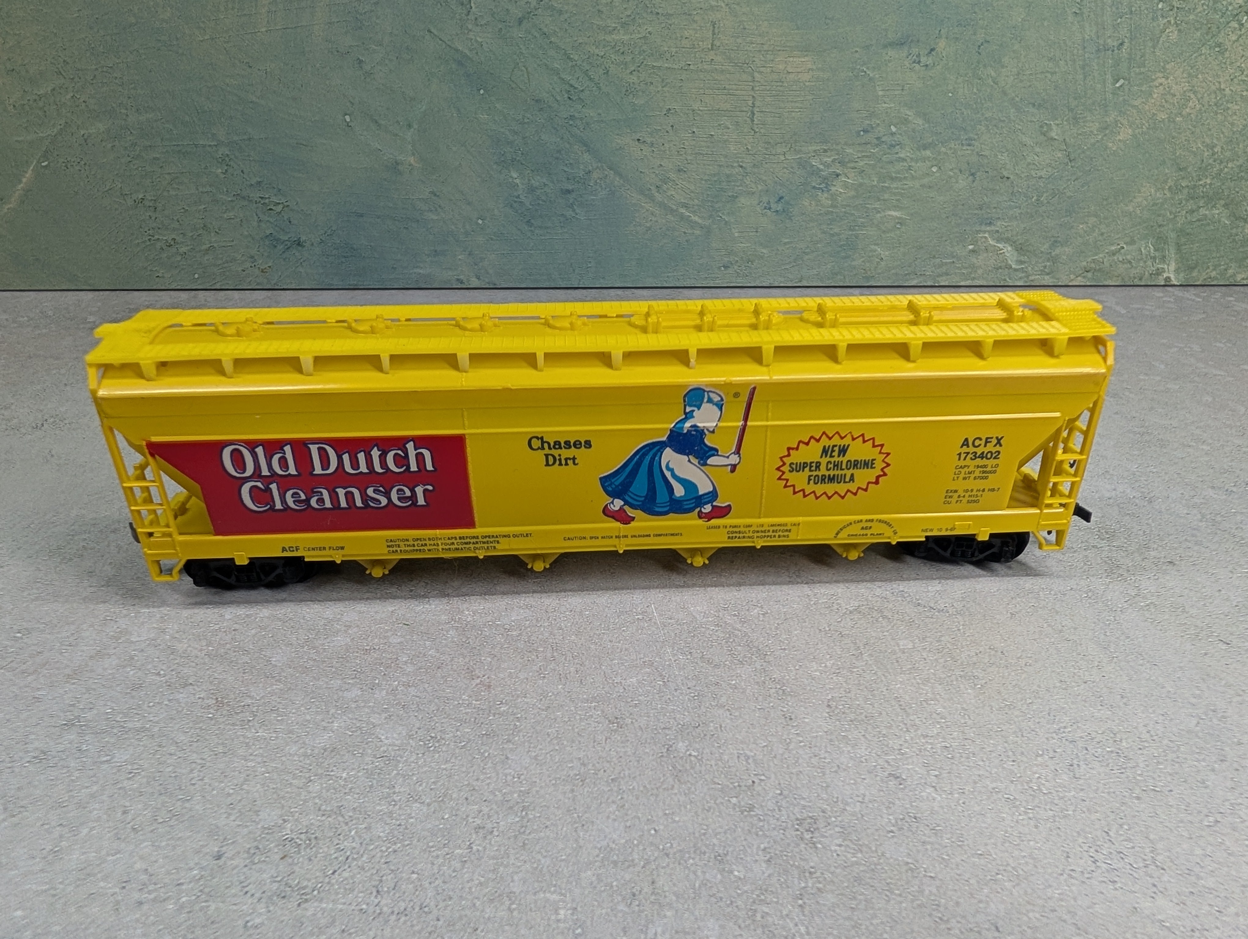 USED Tyco HO Scale ACF Centerflow Covered Hopper Old Dutch Cleanser ACFX #173402