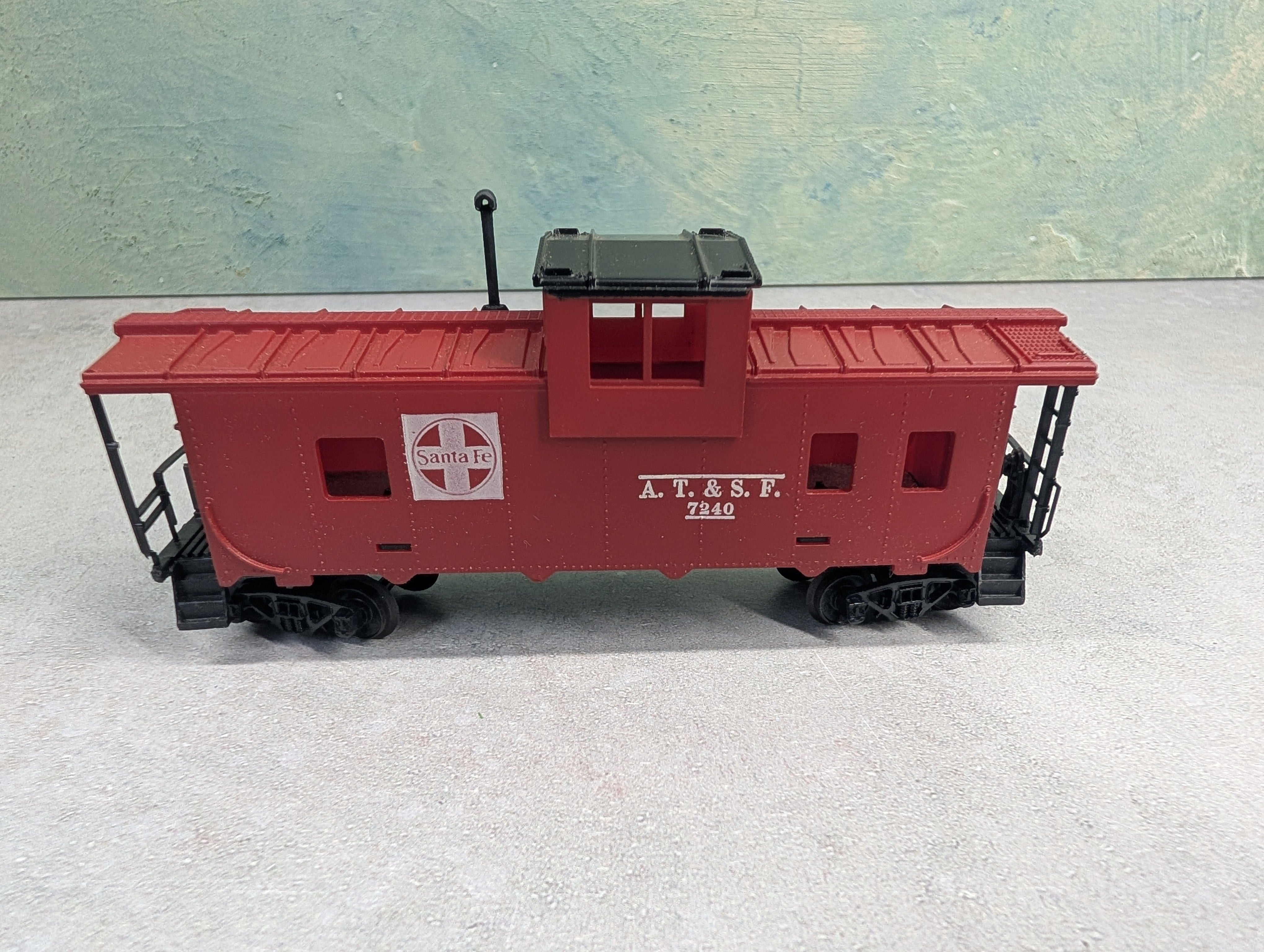 USED Tyco HO Scale Caboose Santa Fe ATSF #7240