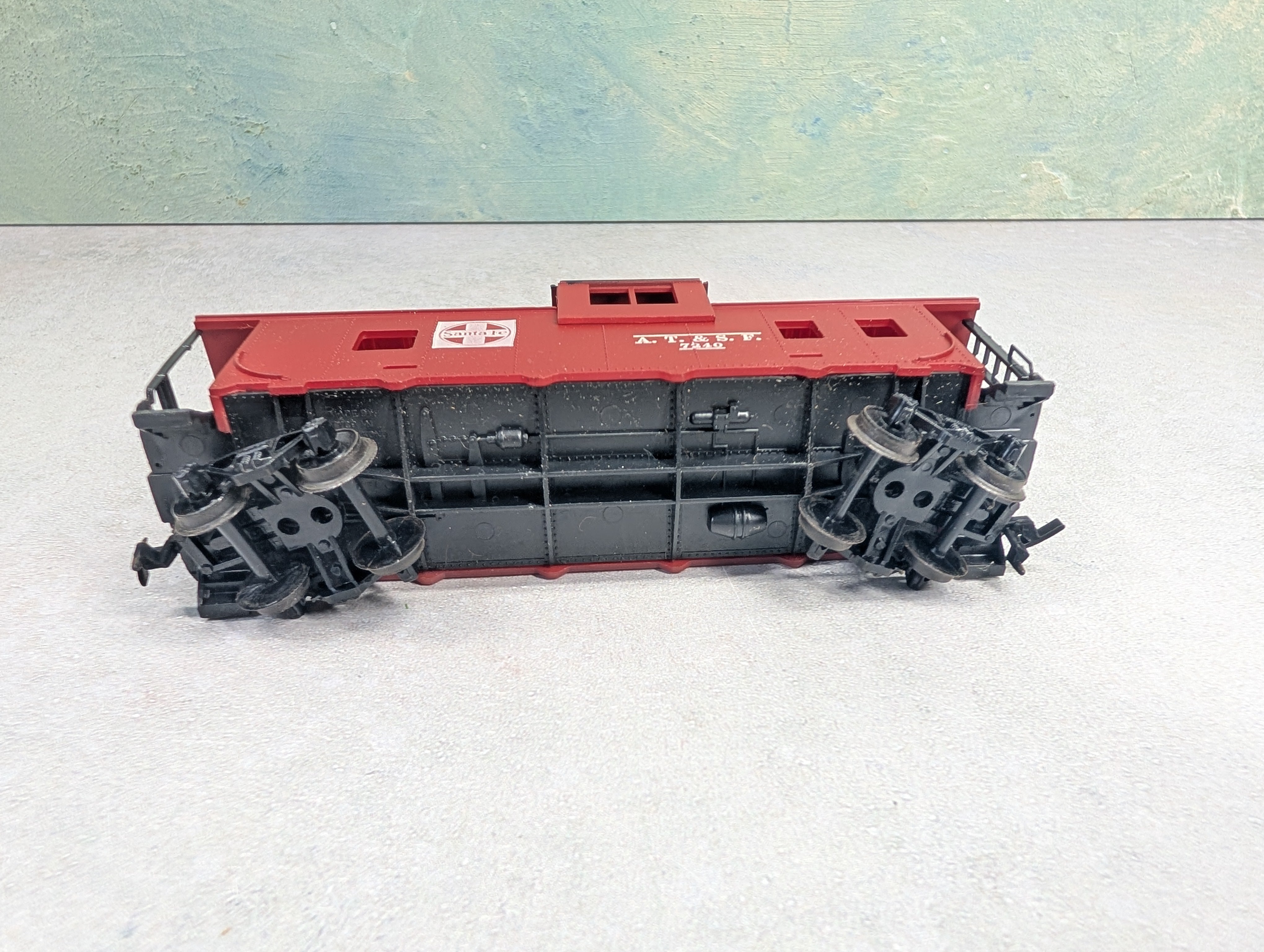 USED Tyco HO Scale Caboose Santa Fe ATSF #7240