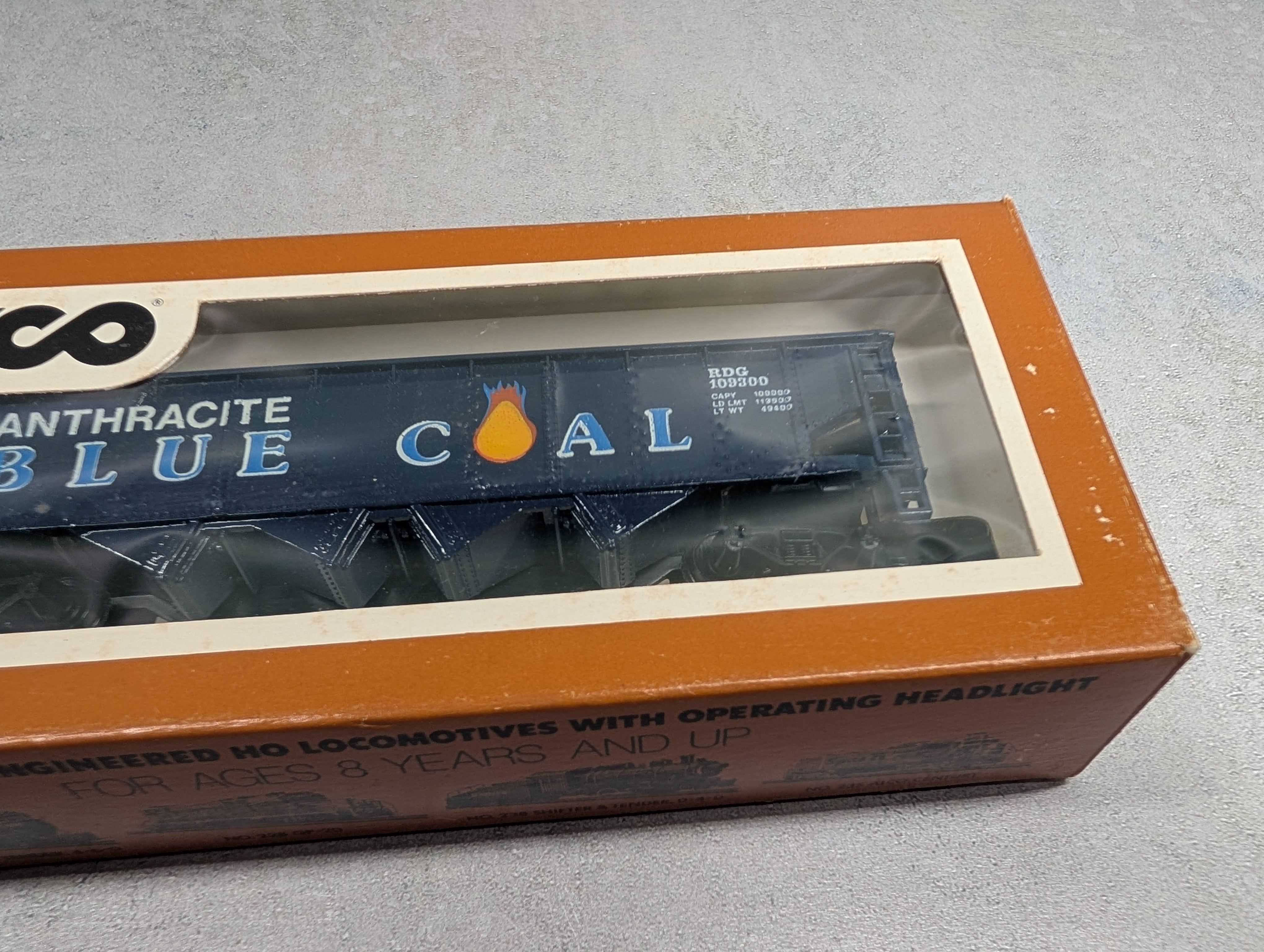 USED Tyco 366C HO Scale Billboard Hopper Anthracite Blue Coal RDG #109300