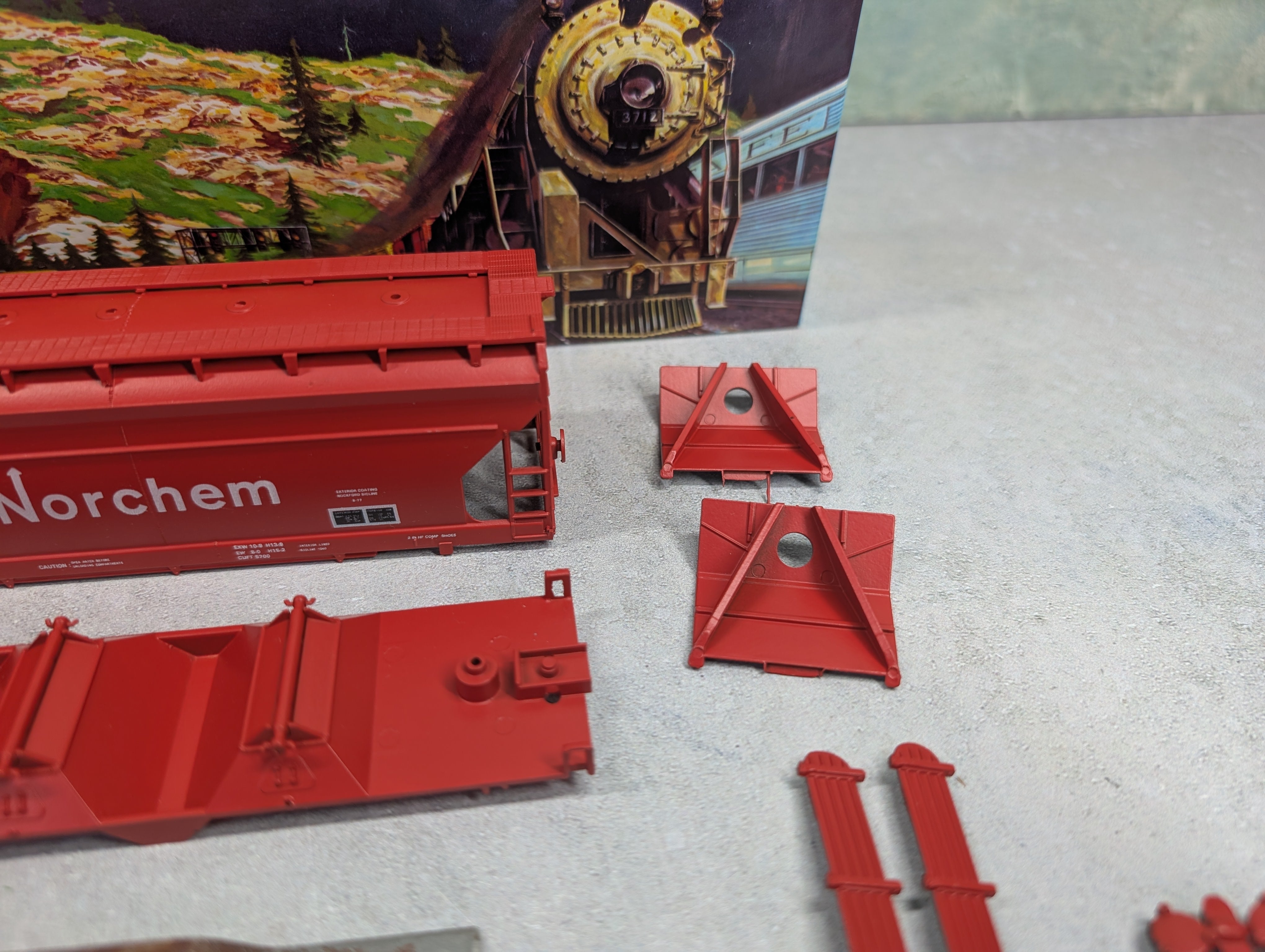 USED Athearn #318-1 HO Scale 55' ACF Center-Flow Hopper Norchem NPCX #6120 Bev-Bel KIT