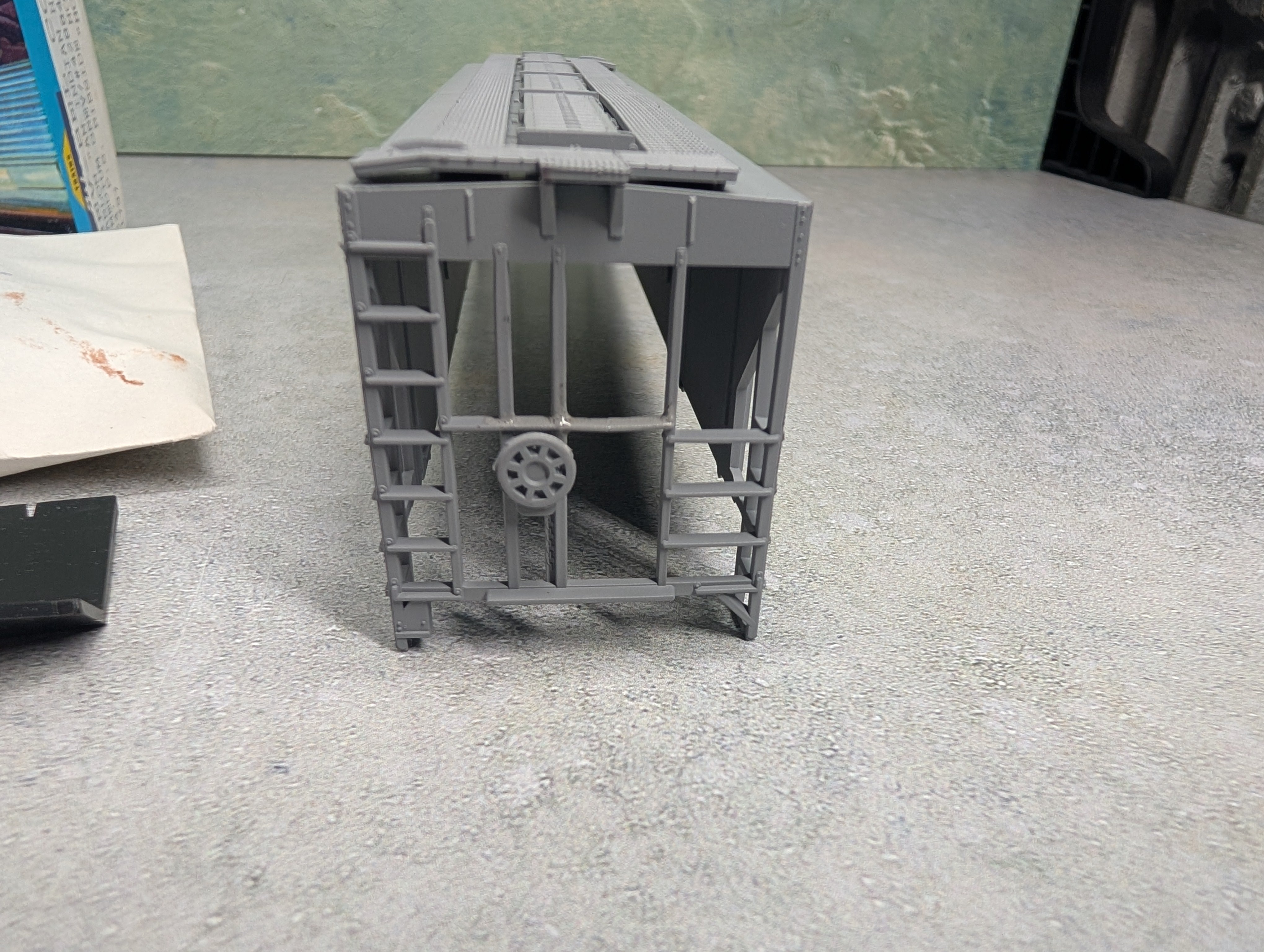 USED Athearn 1797 HO Scale 54' PS Ribside Hopper Carlon PTLX #42884 Bev-Bel KIT