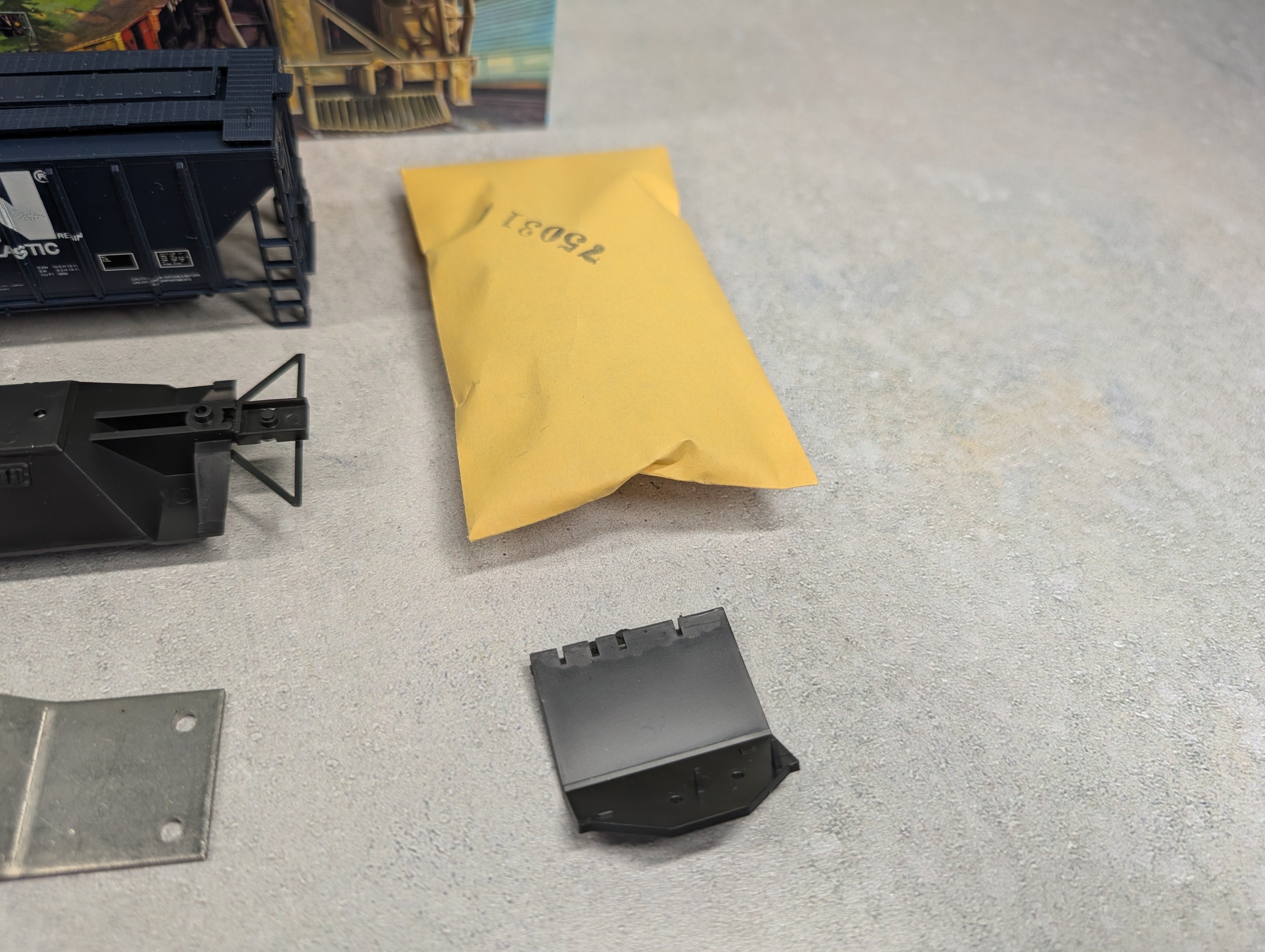 USED Athearn #600-1 HO Scale 54' PS Ribside Hopper Lexan Resin TLCX #38507 Bev-Bel KIT