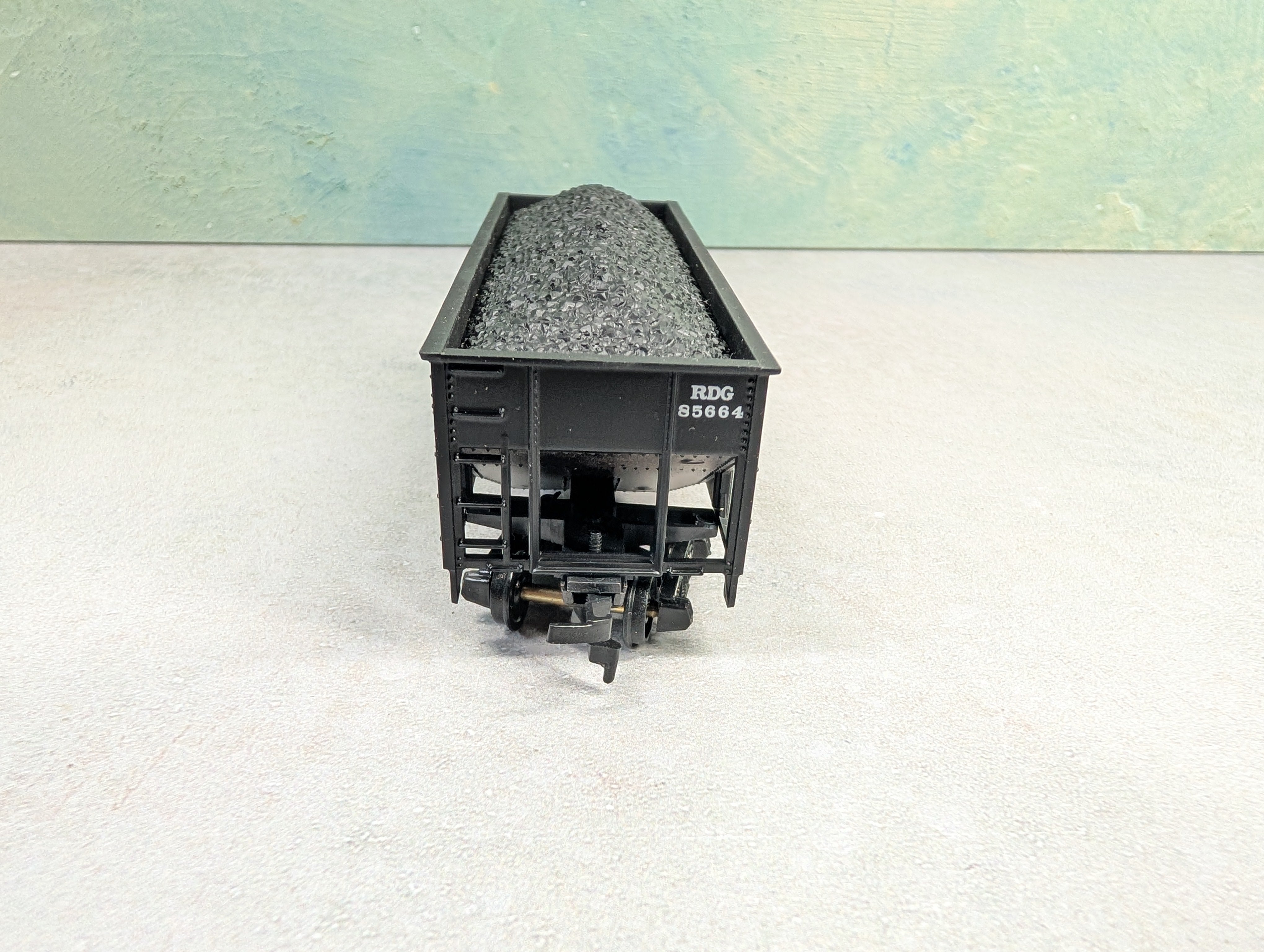 USED Mantua 729-621 HO Scale Heavy 32' Hopper Reading RDG #85664