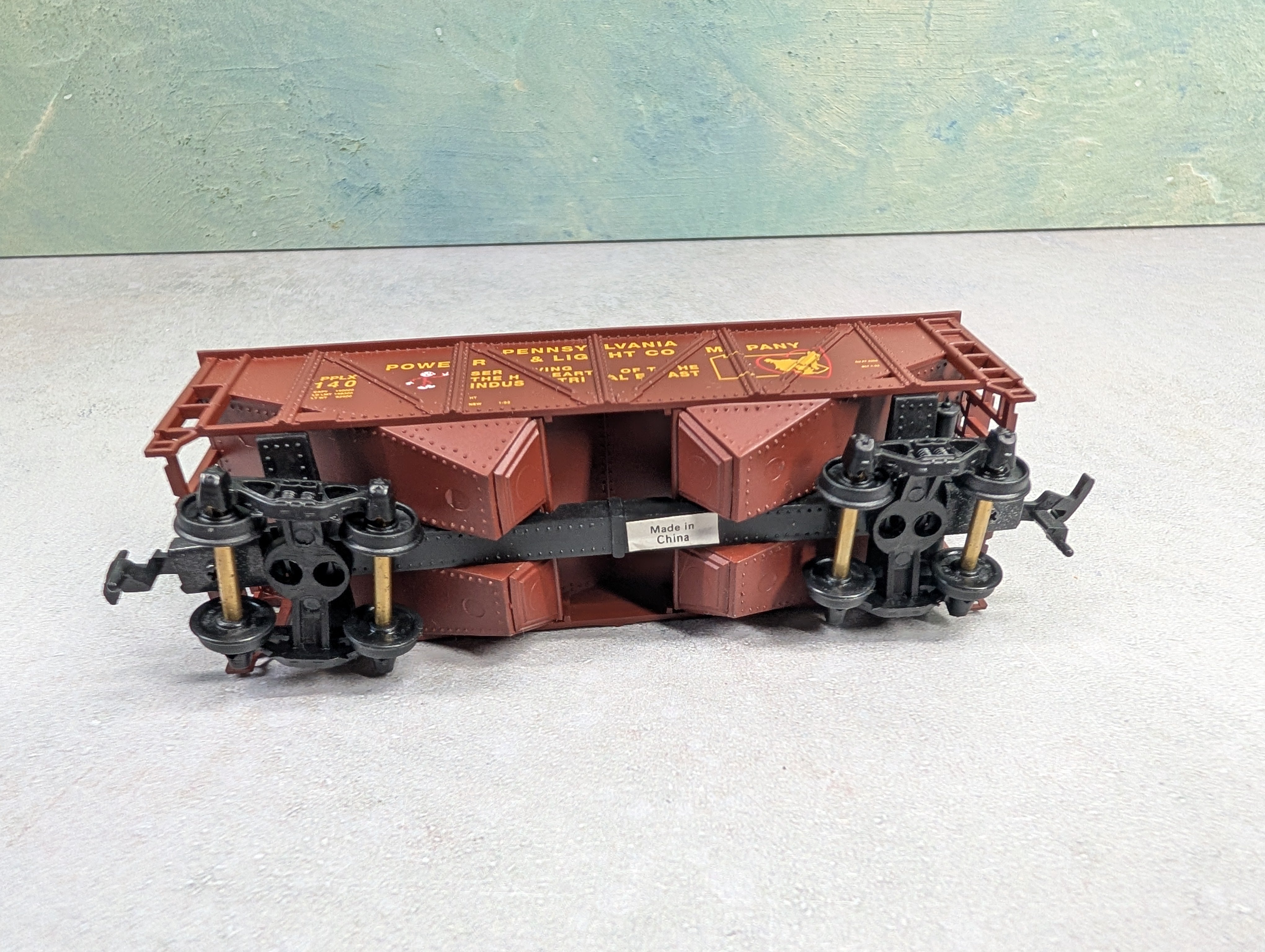 USED Mantua 729-202 HO Scale Heavy 32' Hopper PPL PPLX #140