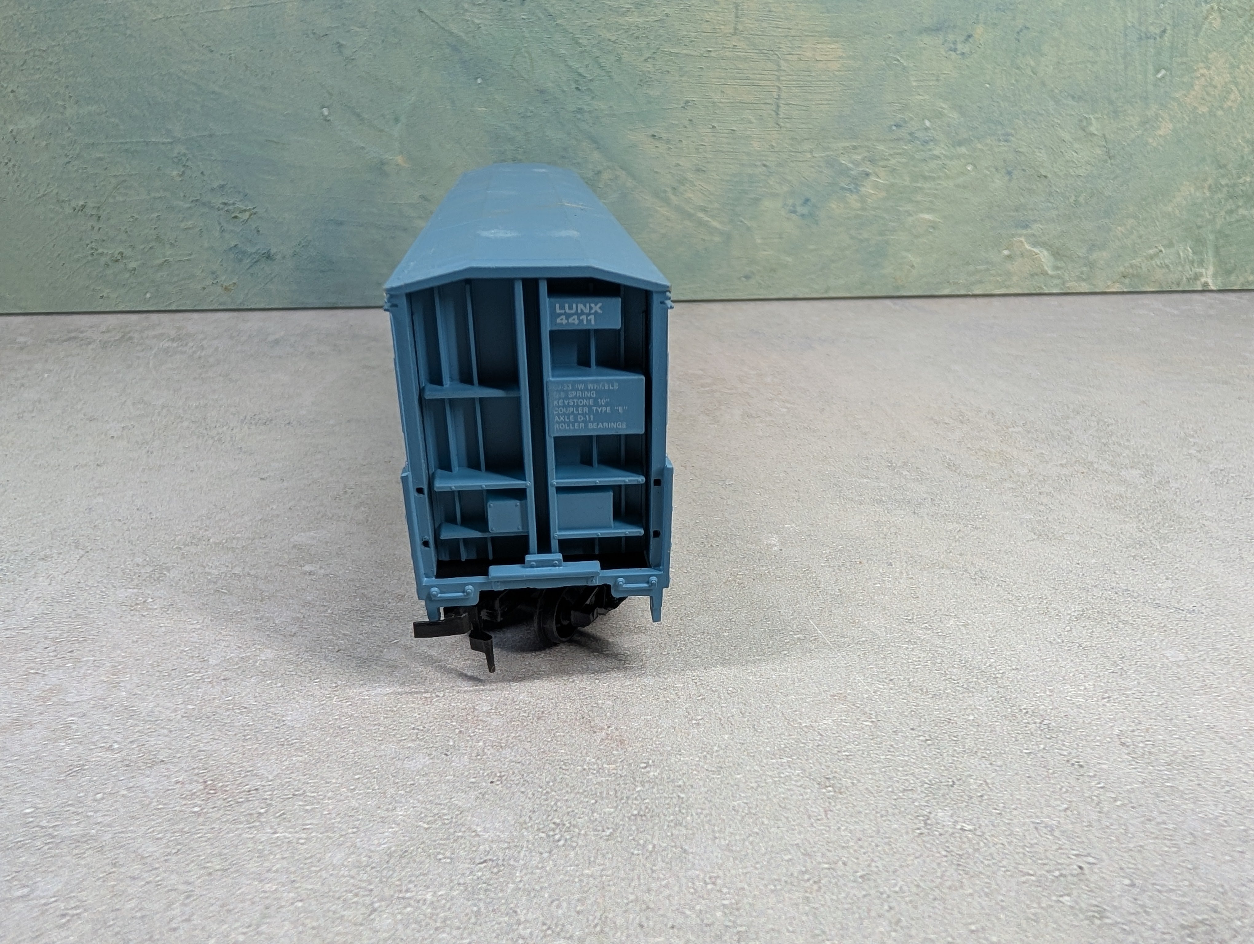 USED Life-Like HO Scale Thrall Door Box Car Celotex Building Products LUNX #4411