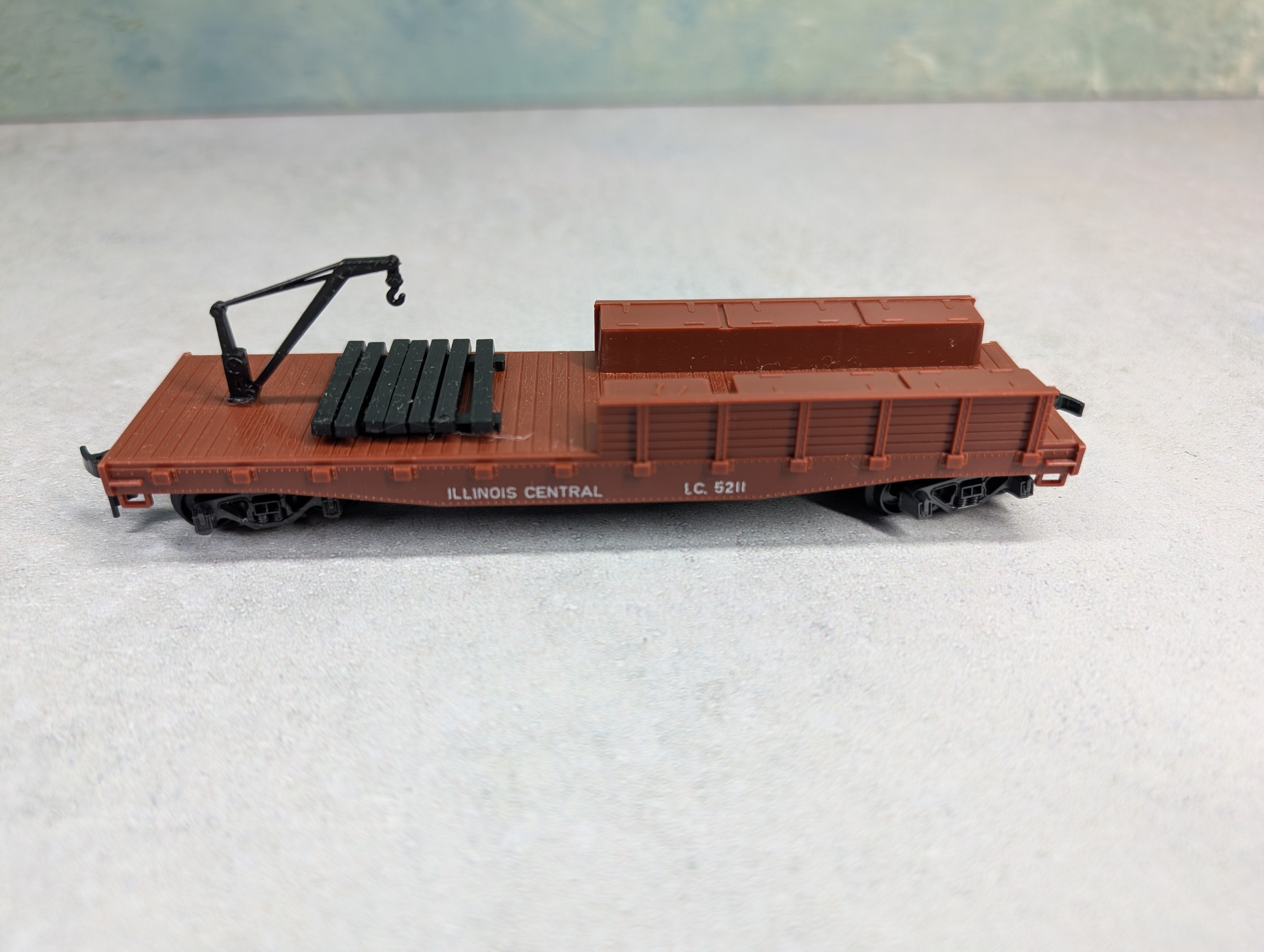 USED AHM 798 HO Scale Wrecking Crane Illinois Central ICX #110