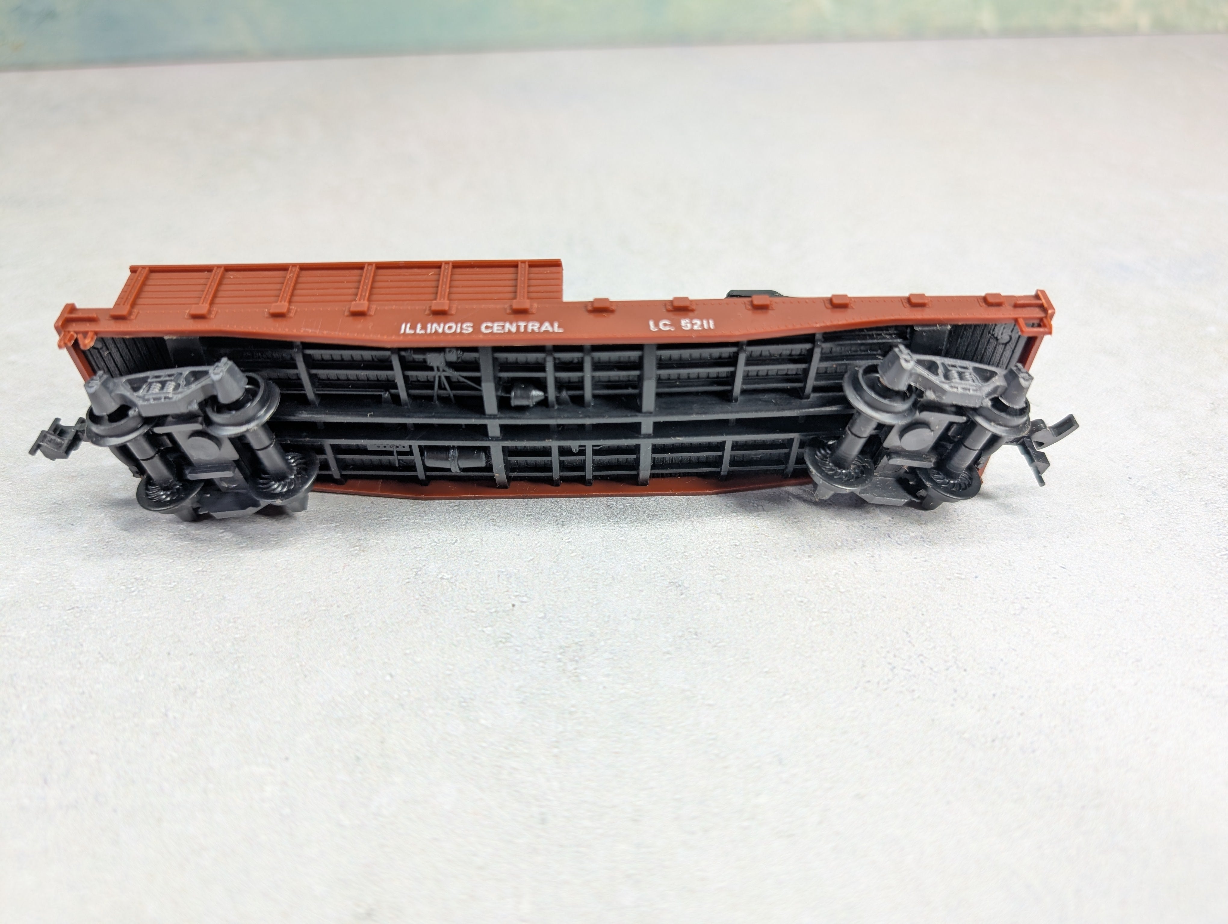 USED AHM 798 HO Scale Wrecking Crane Illinois Central ICX #110