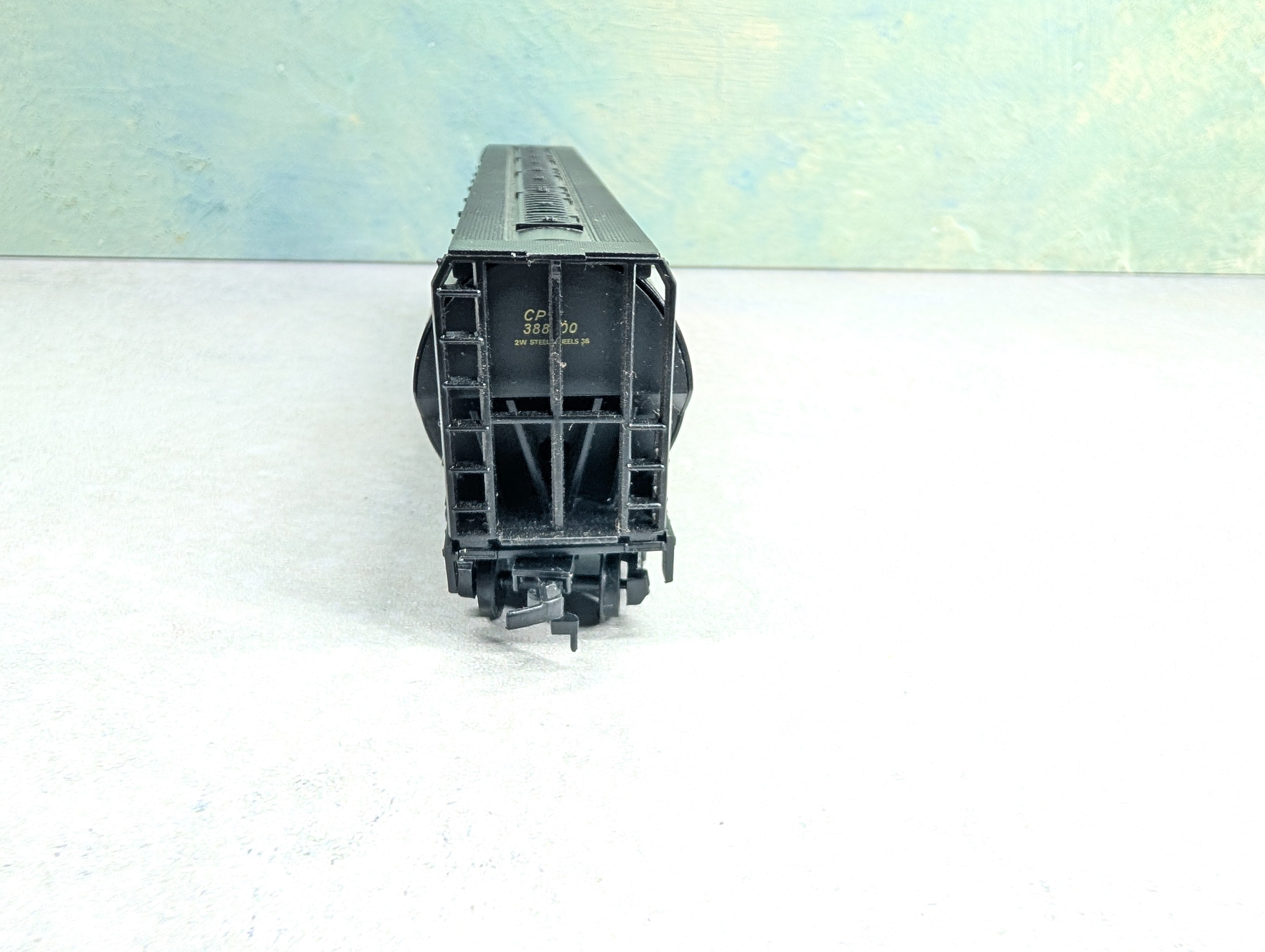 USED Bachmann #43-1031 HO Scale 55' Grain Hopper CP Rail CP #388500