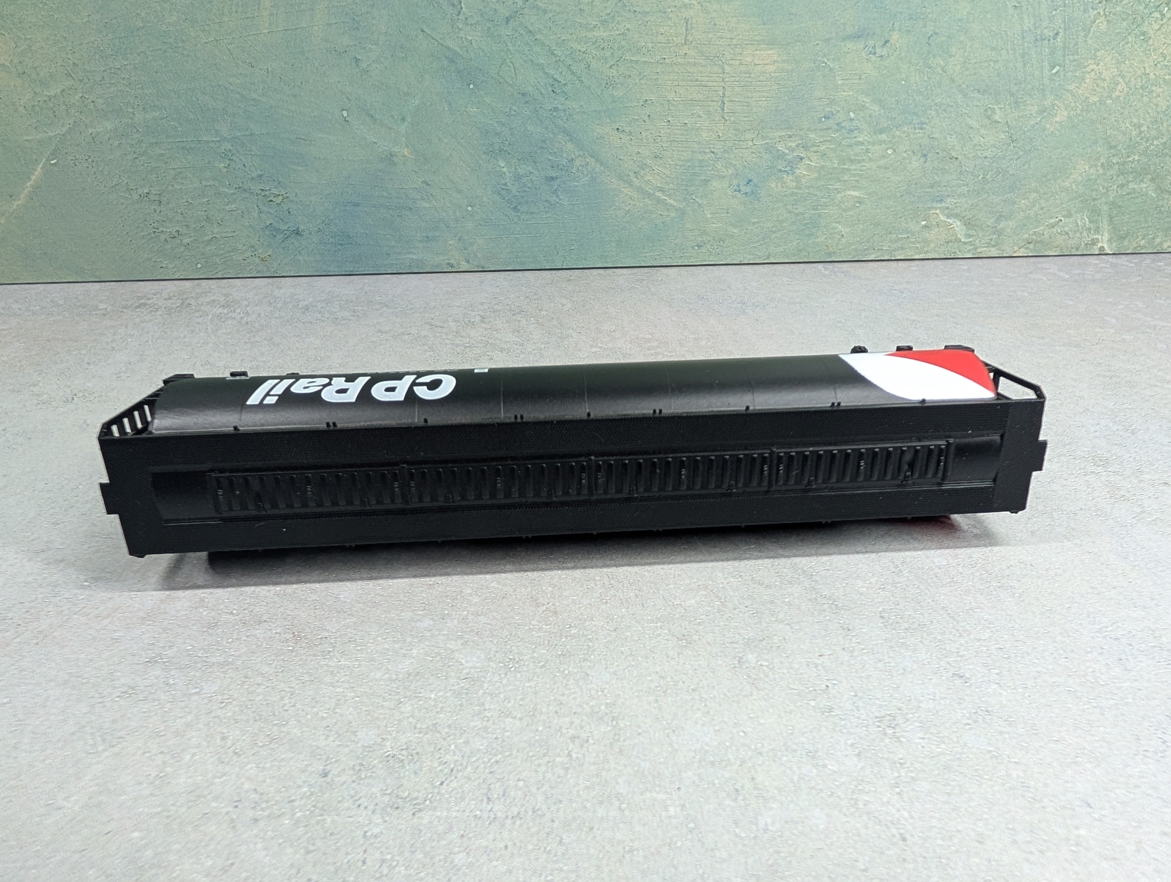 USED Bachmann #43-1031 HO Scale 55' Grain Hopper CP Rail CP #388500