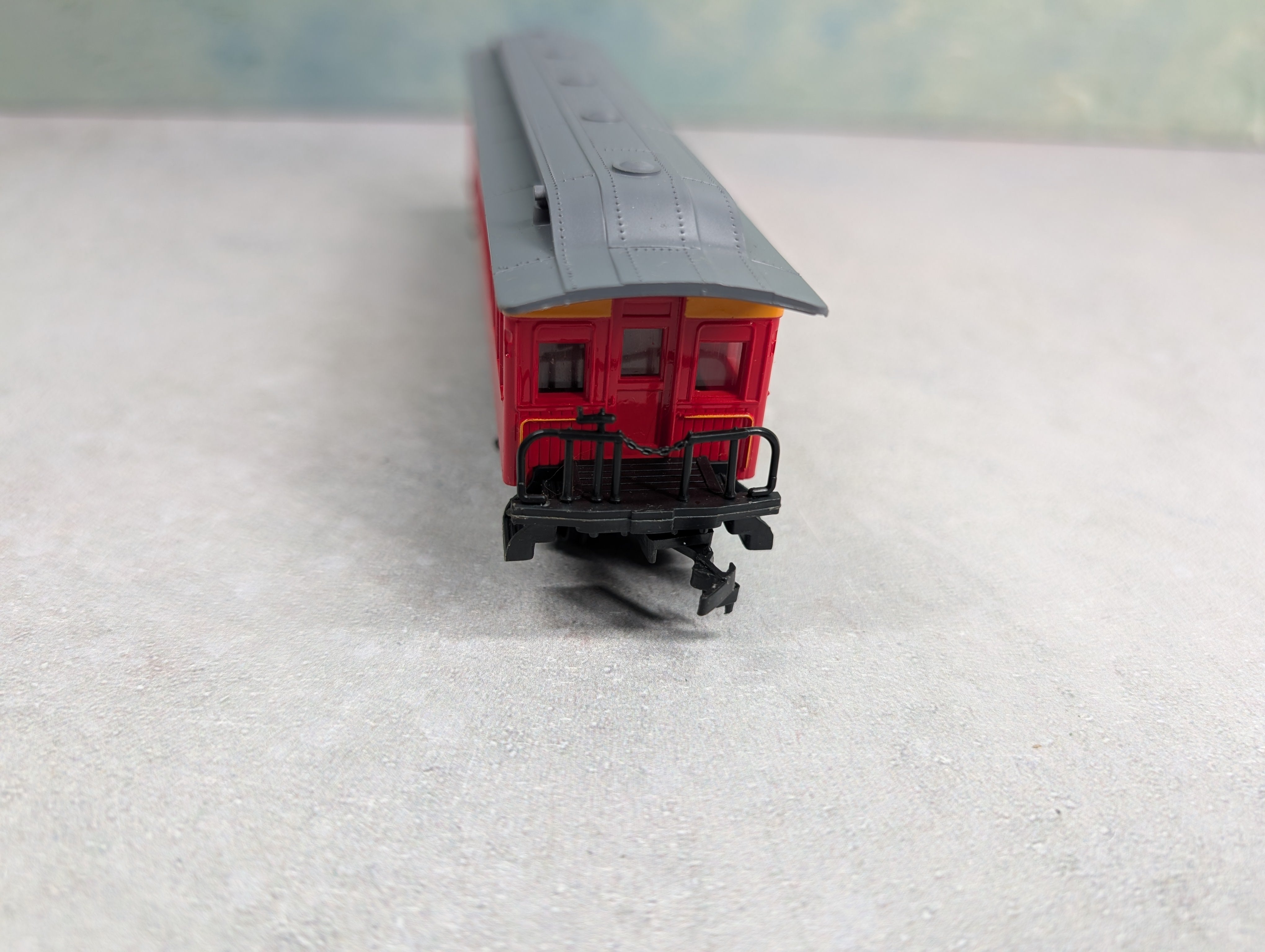 USED Bachmann 1423 HO Scale 46' Old West Combine Central Pacific #8