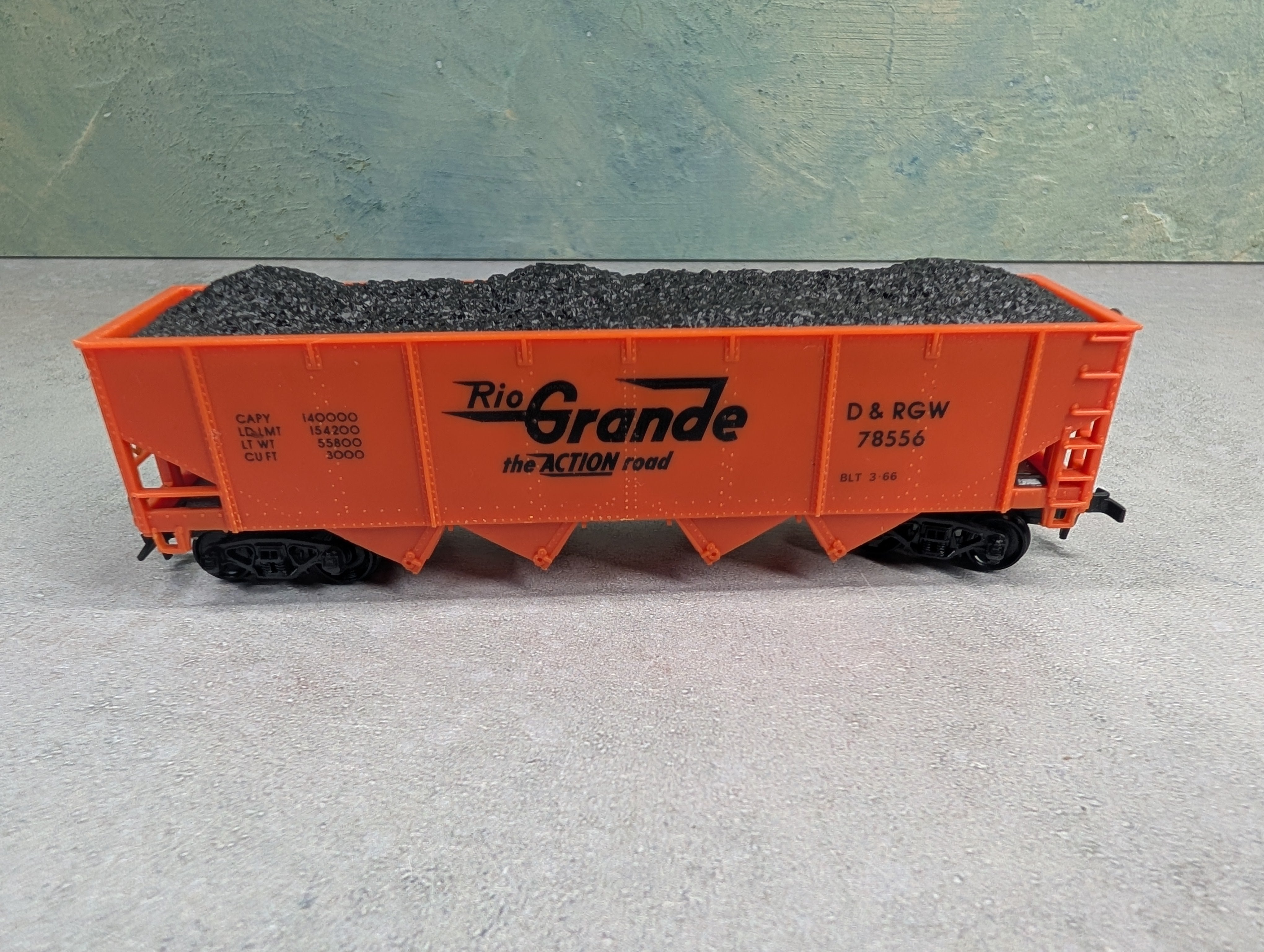 USED Lionel HO Scale Quad Hopper Rio Grande D&RGW #78556 w/ Load