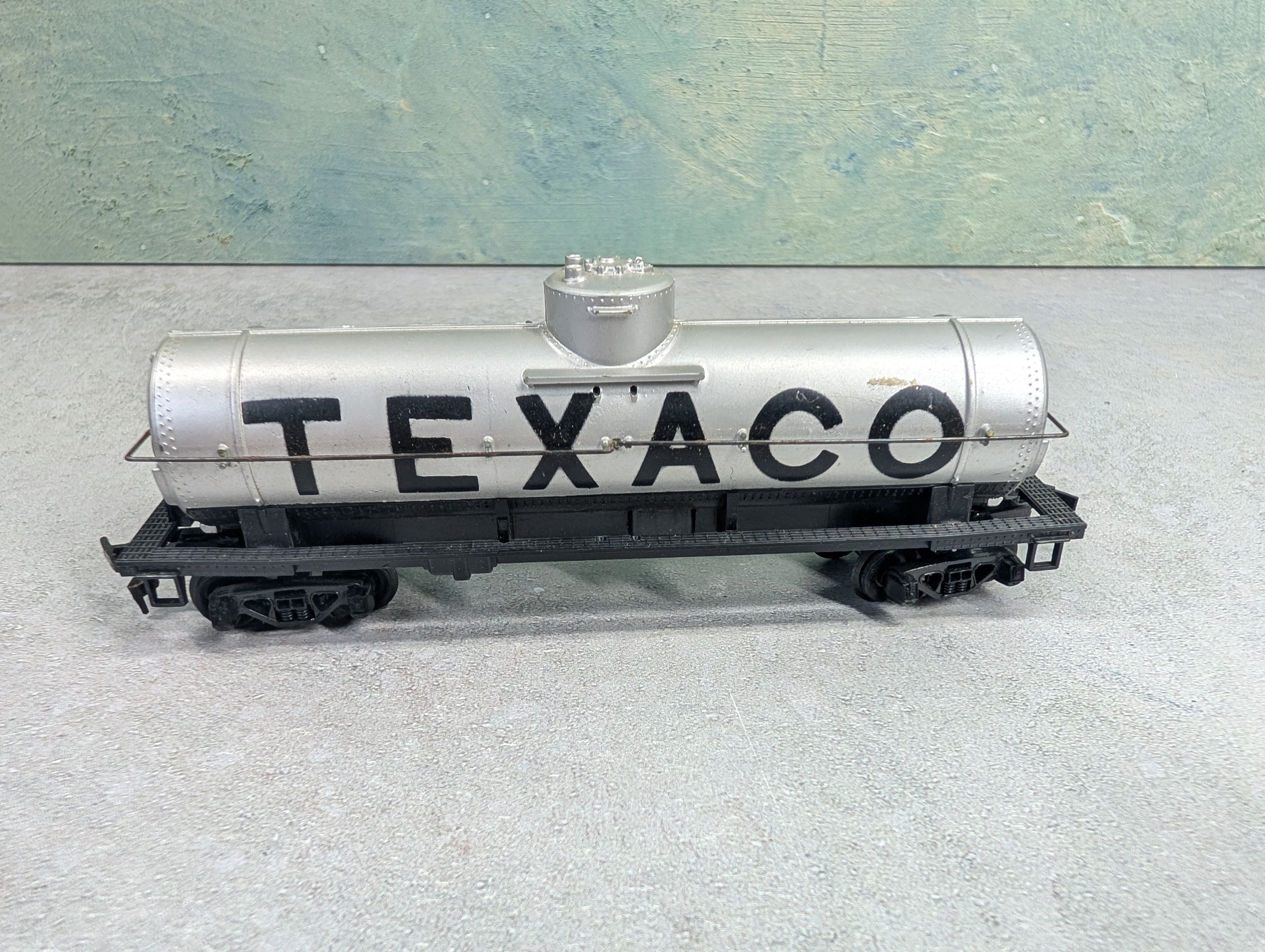 USED Tyco HO Scale Single Dome Tank Car Texaco