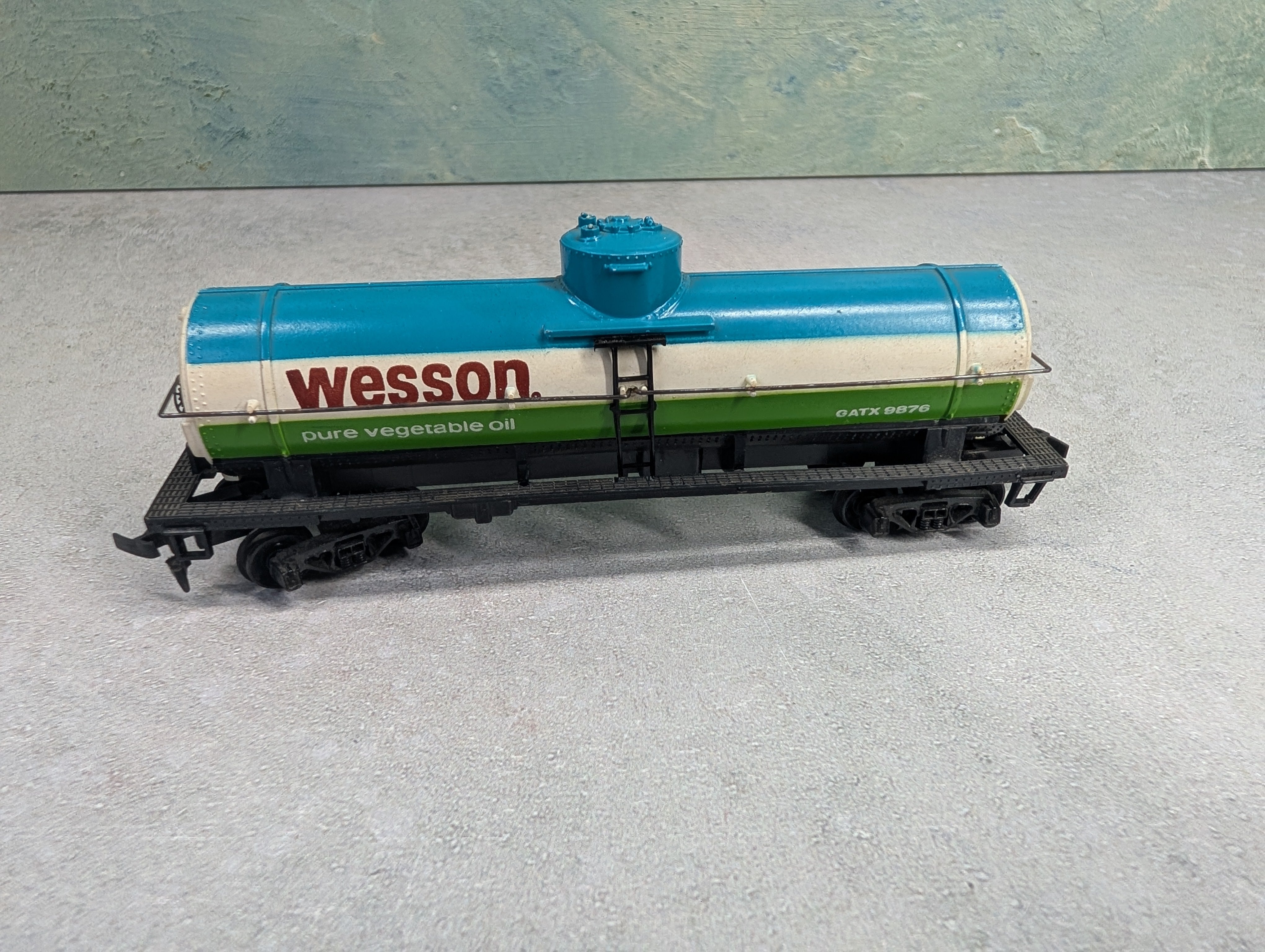 USED Tyco HO Scale Single Dome Tank Car Wesson GATX #9876