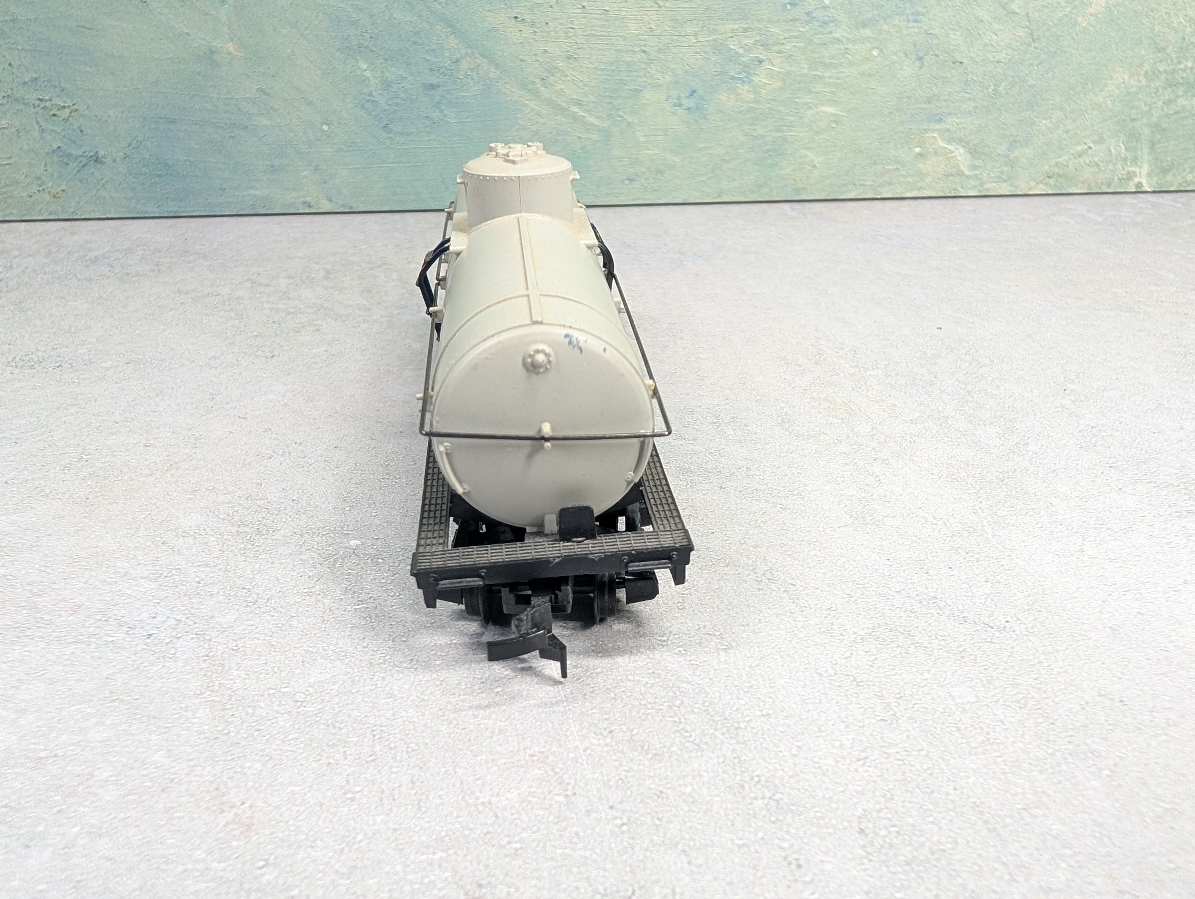 USED Tyco HO Scale Single Dome Tank Car Arco GATX #697012