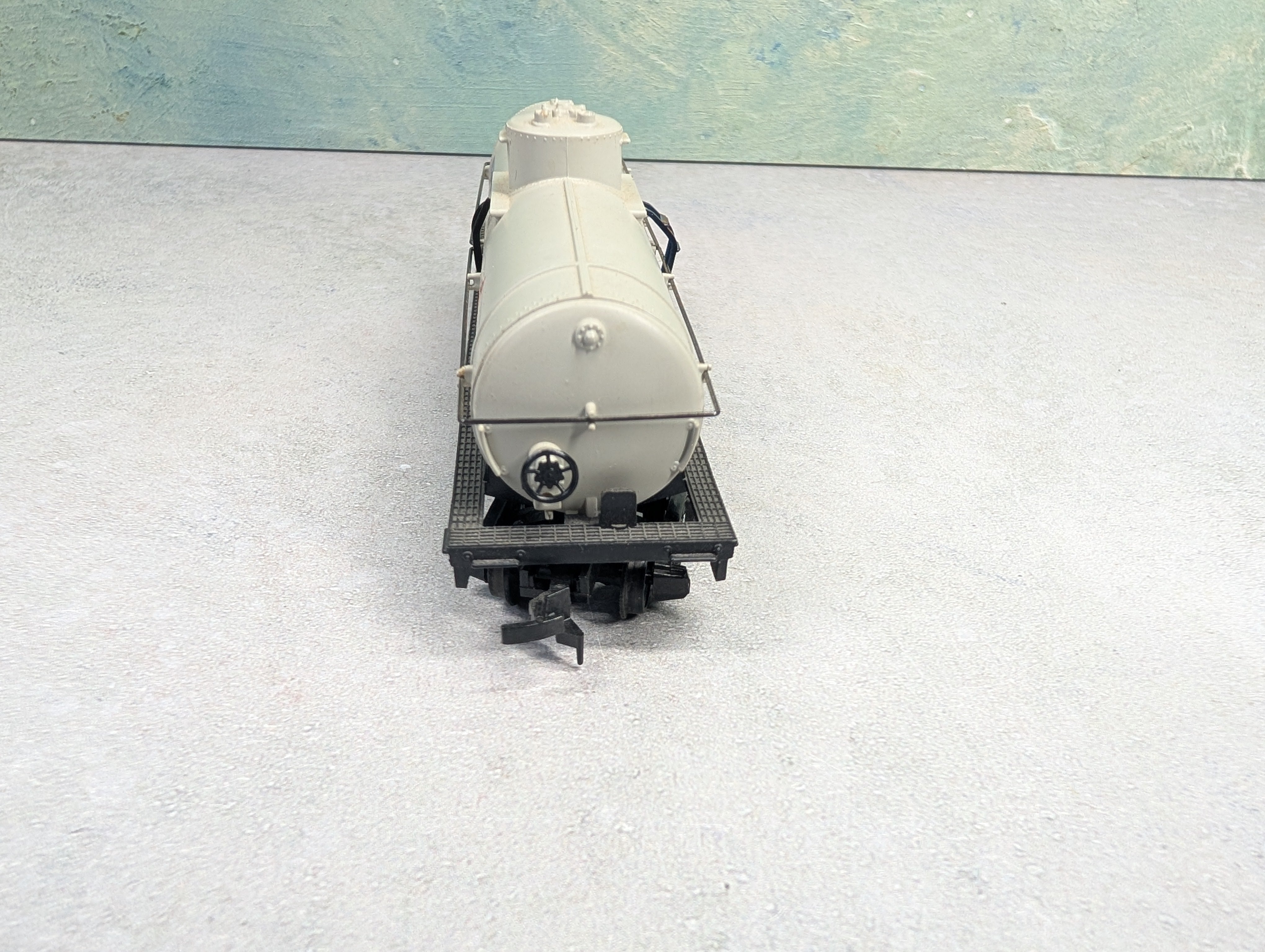 USED Tyco HO Scale Single Dome Tank Car Arco GATX #697012
