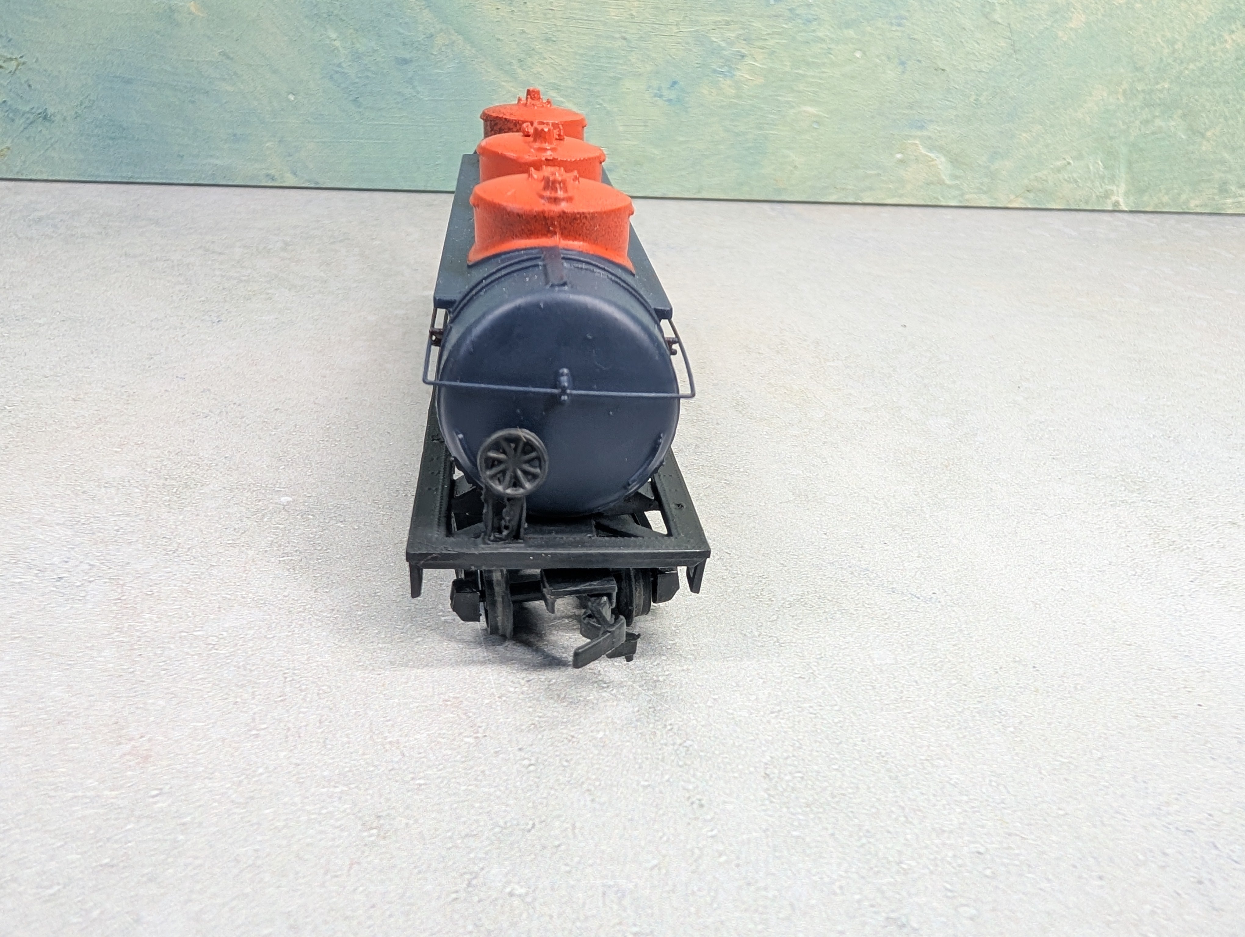 USED Bachmann HO Scale Triple Dome Tank Car Union 76 UCOX #10162