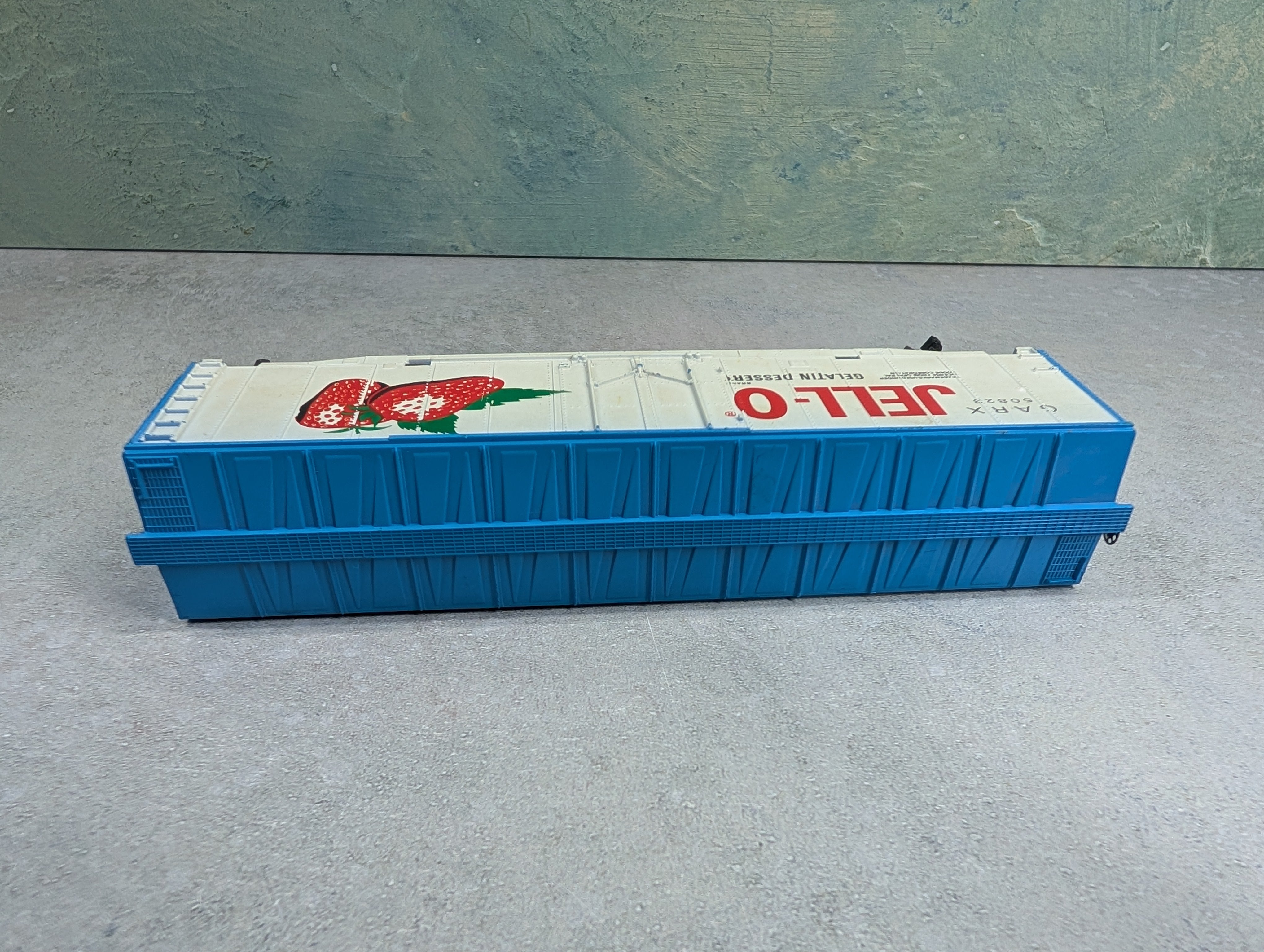 USED Tyco HO Scale 50' Box Car Jell-O GARX #50823