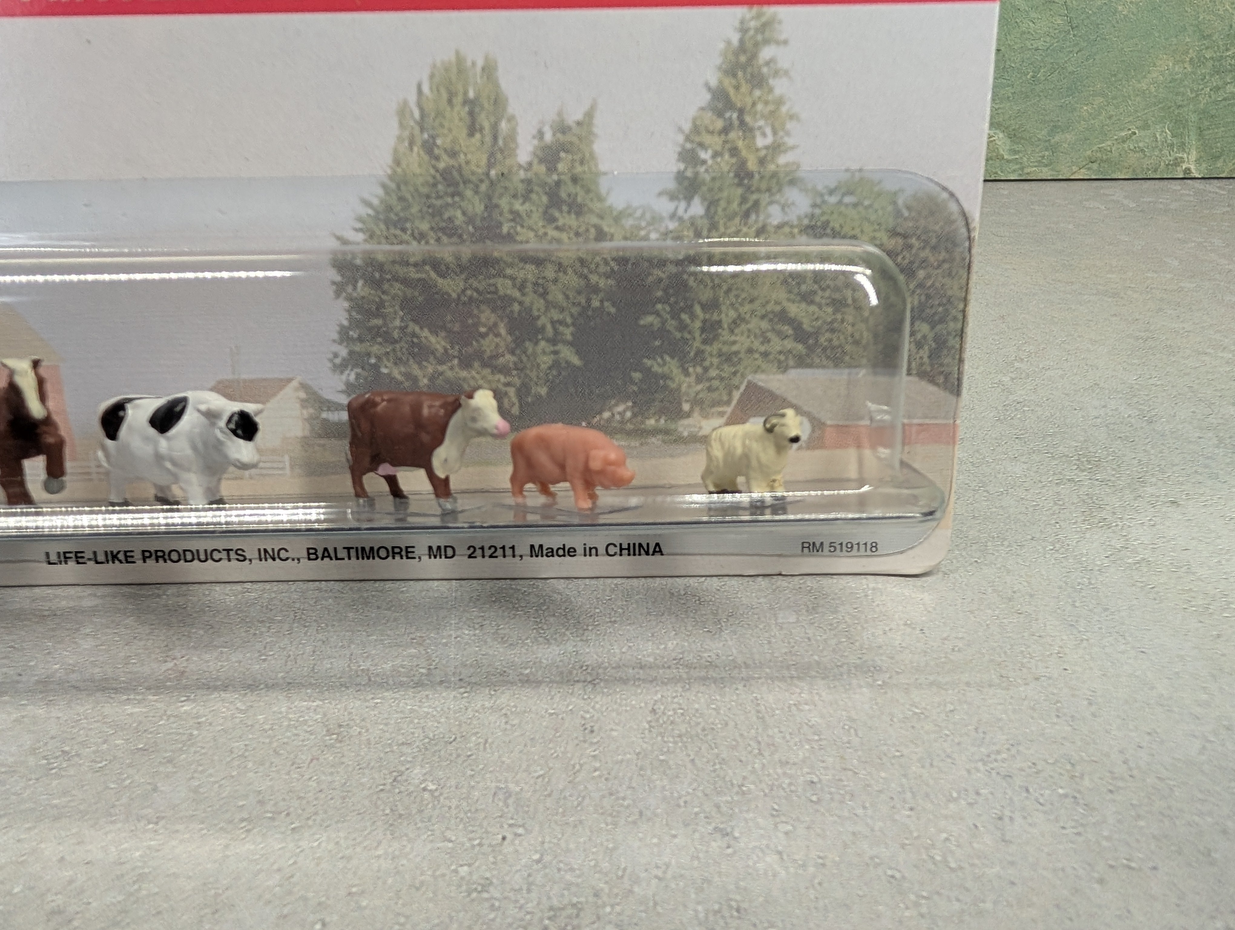Life-Like 1181 HO Scale Barnyard Animals (7 pcs)