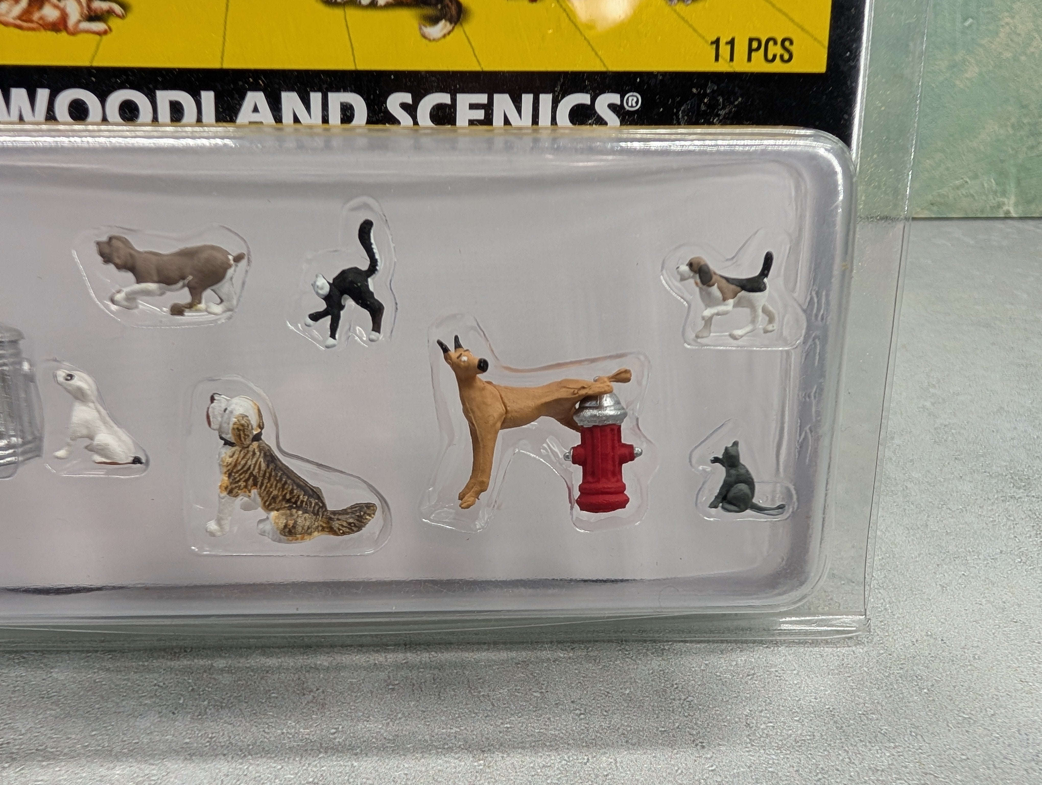 Woodland Scenics A2725 O Dogs & Cats (11 pcs)