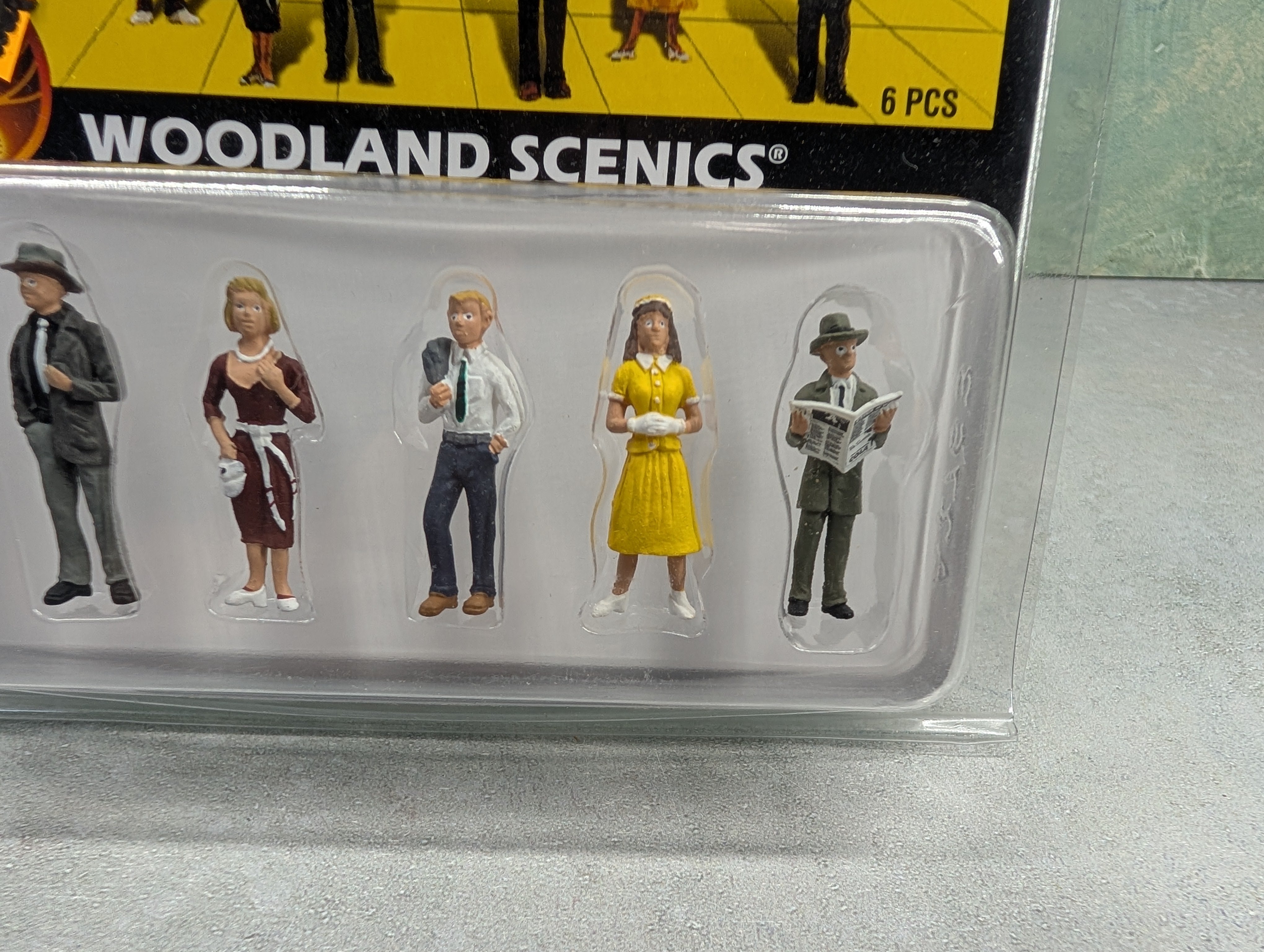 Woodland Scenics A2863 O Pedestrians (6 pcs)