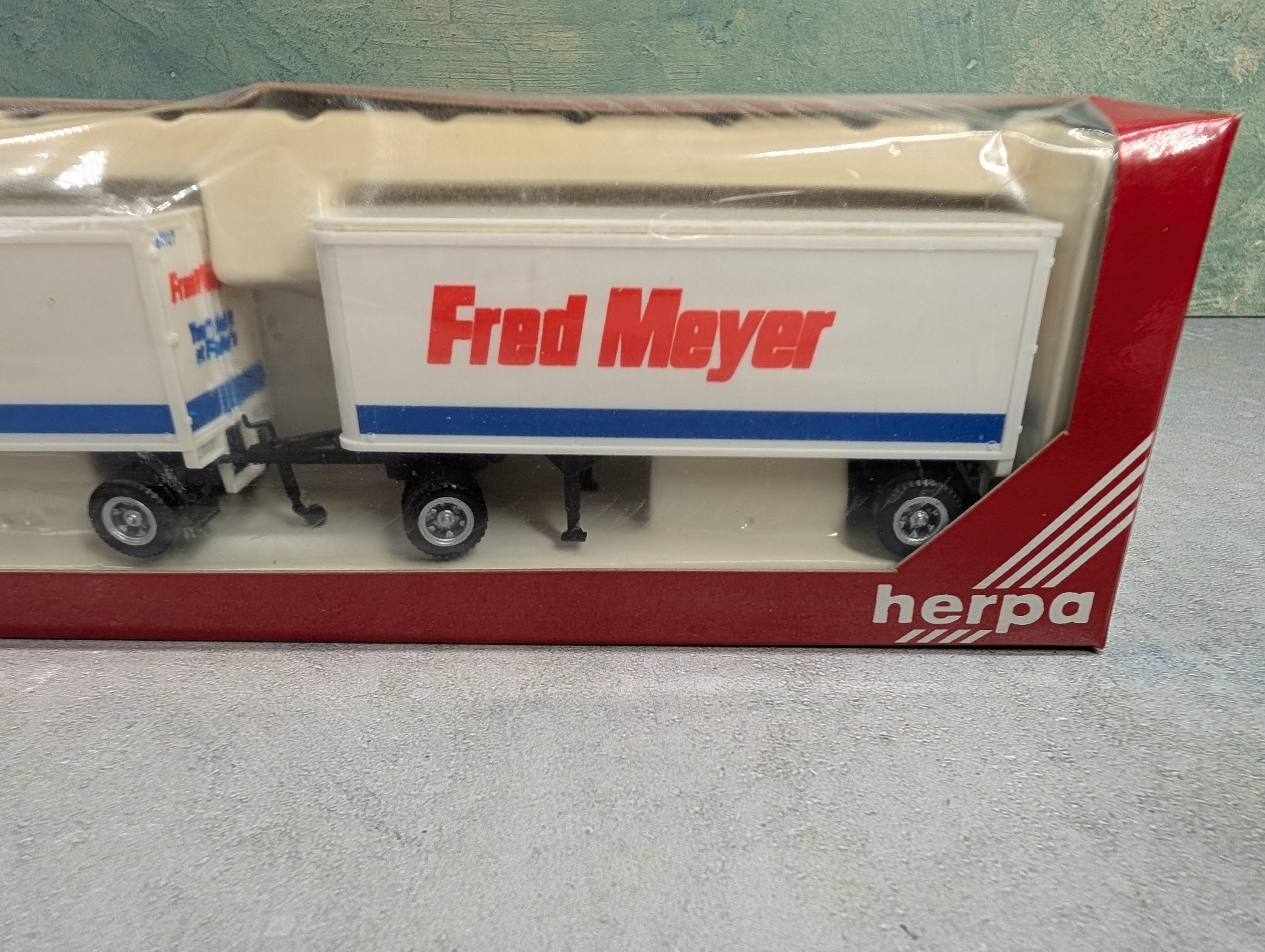 USED Herpa HO Scale Promotex Freightliner Tractor with Double Trailers Fred Meyer