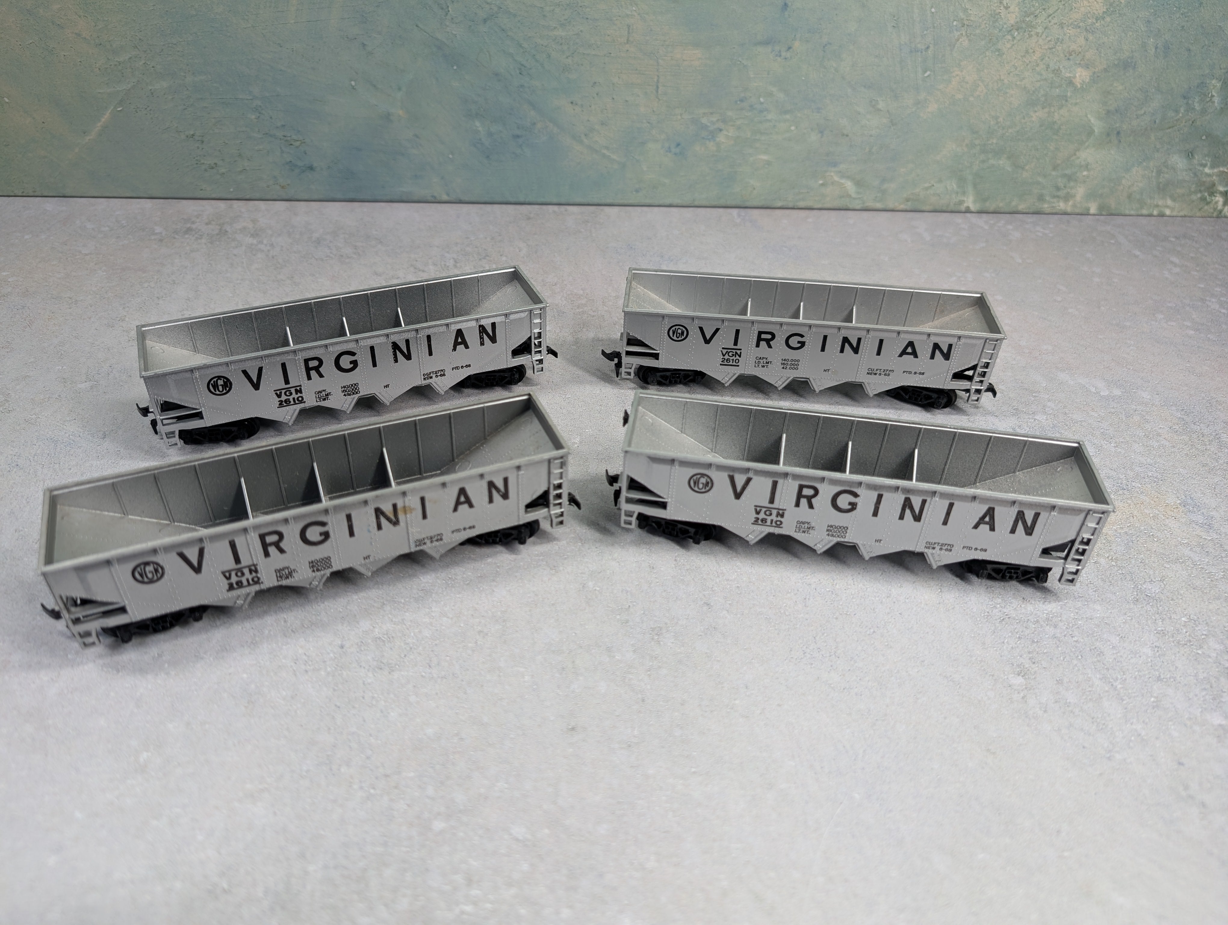 USED Tyco HO Scale Quad Hopper Virginian VGN #2610 (4 pcs)